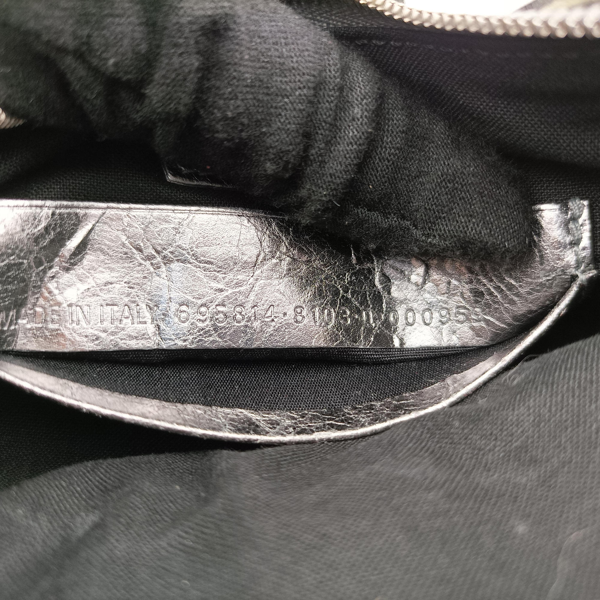 Le Cagole mini Silver lambskin 695814.8103.Q.000959ル カゴール ミニ シルバー ラムスキン 695814.8103.Q.000959