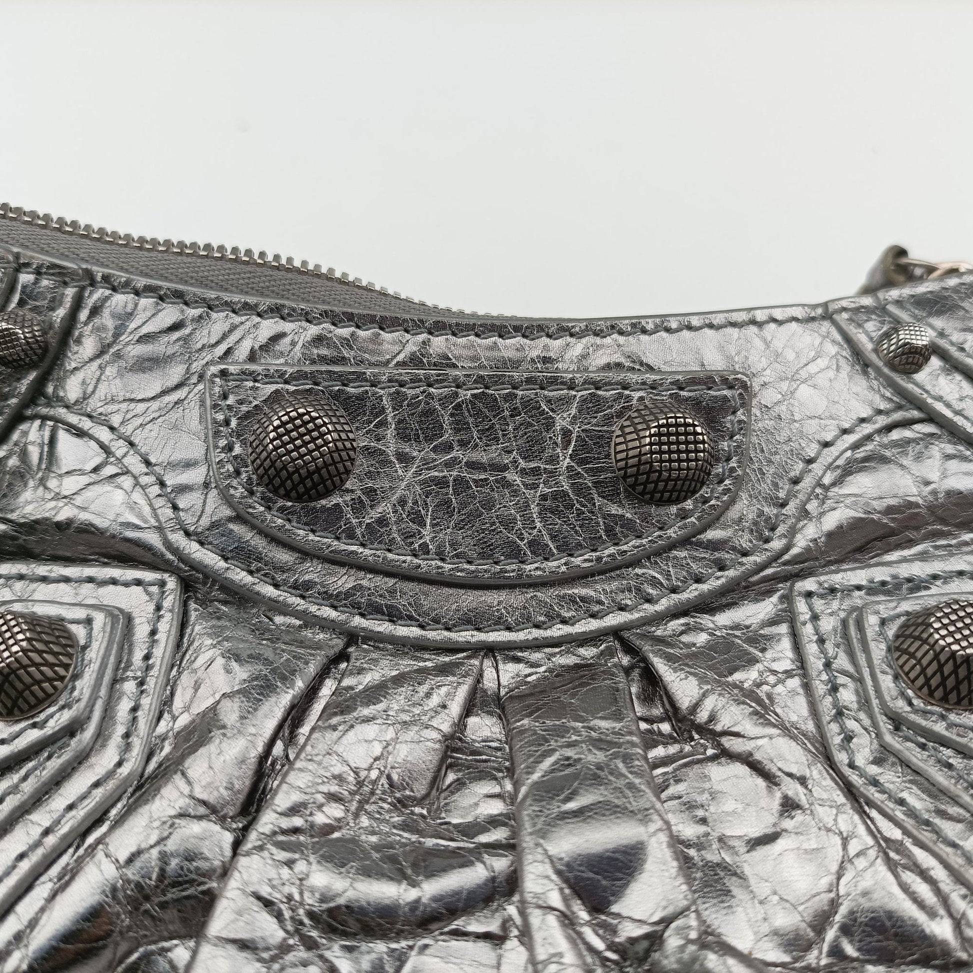 Le Cagole mini Silver lambskin 695814.8103.Q.000959ル カゴール ミニ シルバー ラムスキン 695814.8103.Q.000959