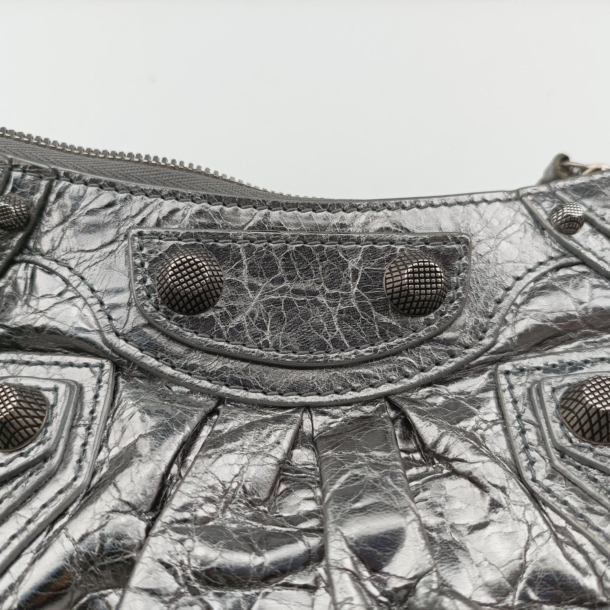 Le Cagole mini Silver lambskin 695814.8103.Q.000959ル カゴール ミニ シルバー ラムスキン 695814.8103.Q.000959