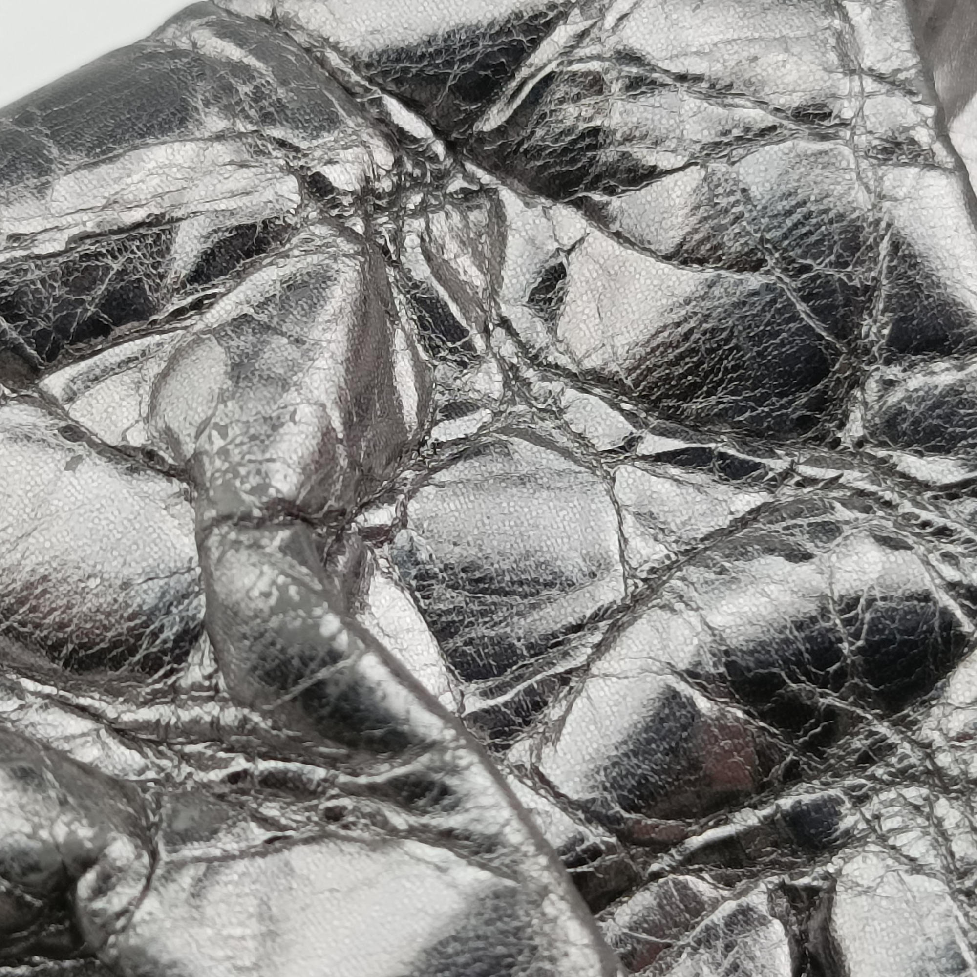 Le Cagole mini Silver lambskin 695814.8103.Q.000959ル カゴール ミニ シルバー ラムスキン 695814.8103.Q.000959