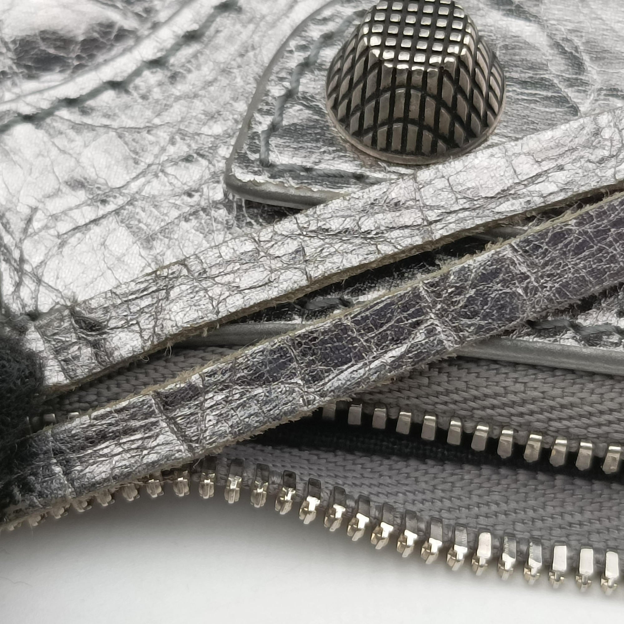Le Cagole mini Silver lambskin 695814.8103.Q.000959ル カゴール ミニ シルバー ラムスキン 695814.8103.Q.000959