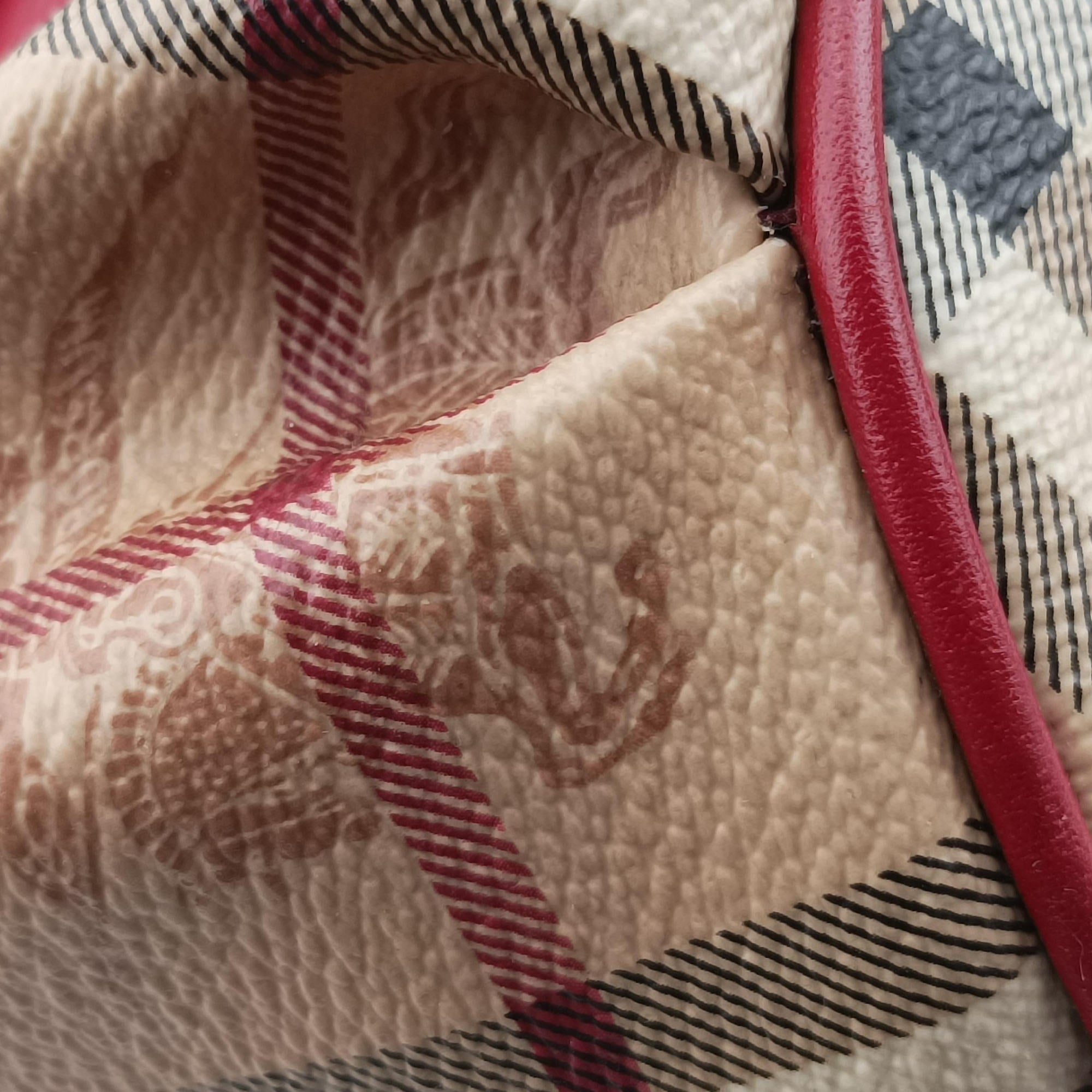 Haymarket Check Beige × Military Red Coated Canvas × Leather 3857260/64Mヘイマーケットチェック ベージュ × レッド コーティングキャンバス × レザー 2wayショルダーバッグ 3857260/64M