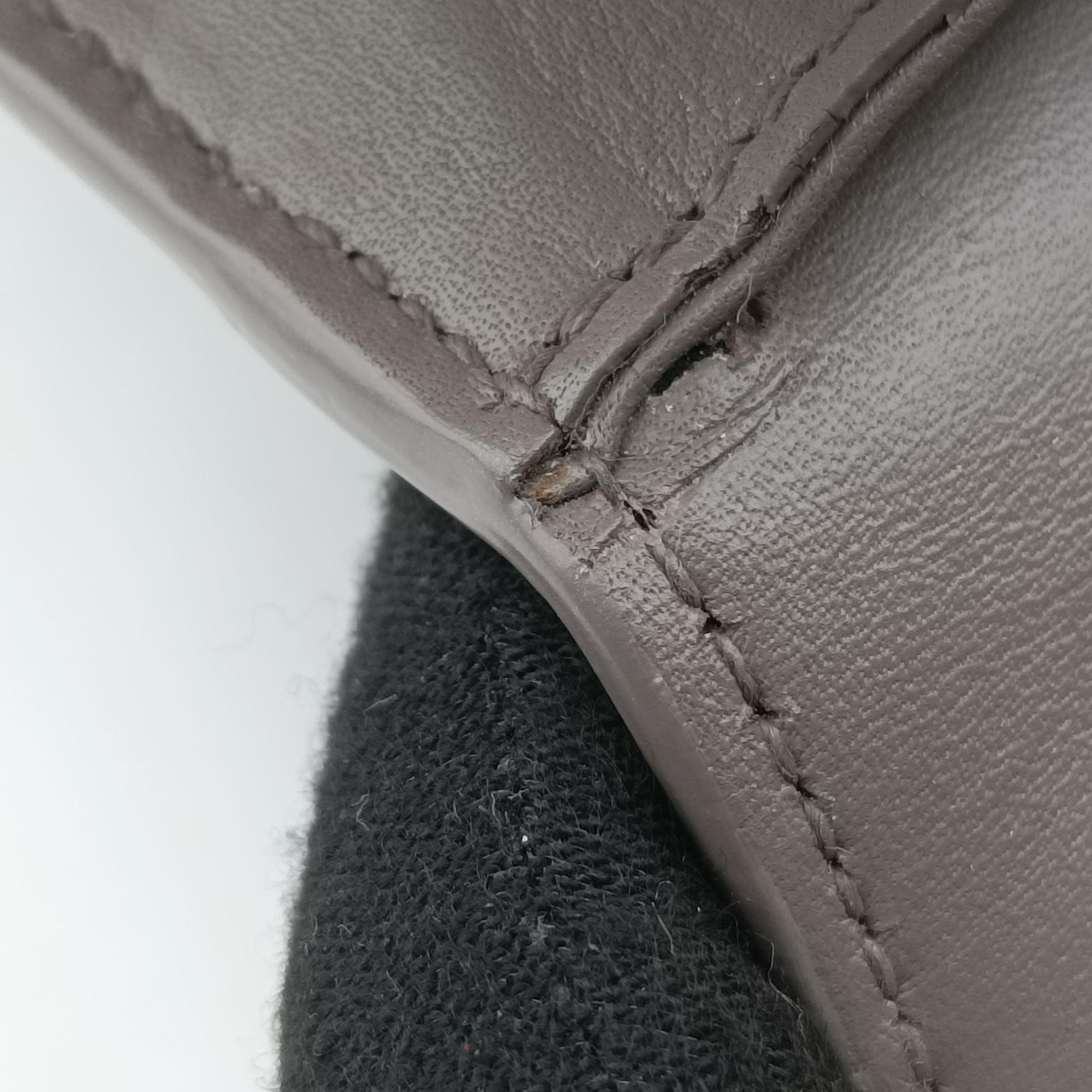 KATE Grey Leather 354119 VNZ354119.0616ケイト グレー レザー 354119 VNZ354119.0616