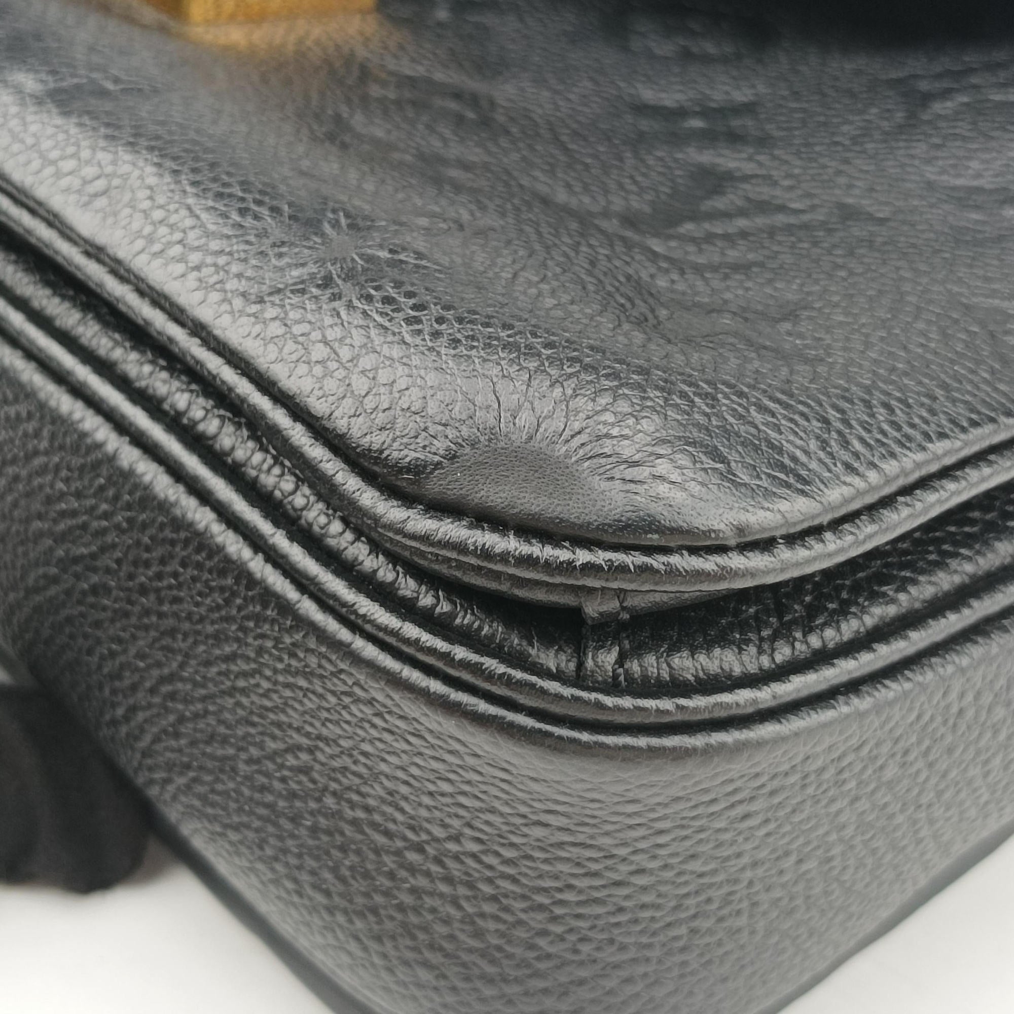 Pochette MeTIS MM Noir Monogram Empreinte M41487 AR3189ポシェットメティスMM ノワール モノグラム アンプラント M41487 AR3189