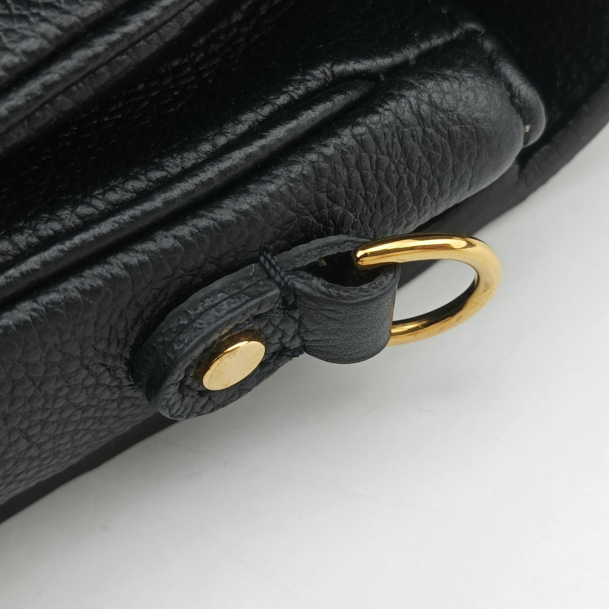 Pochette MeTIS MM Noir Monogram Empreinte M41487 AR3189ポシェットメティスMM ノワール モノグラム アンプラント M41487 AR3189