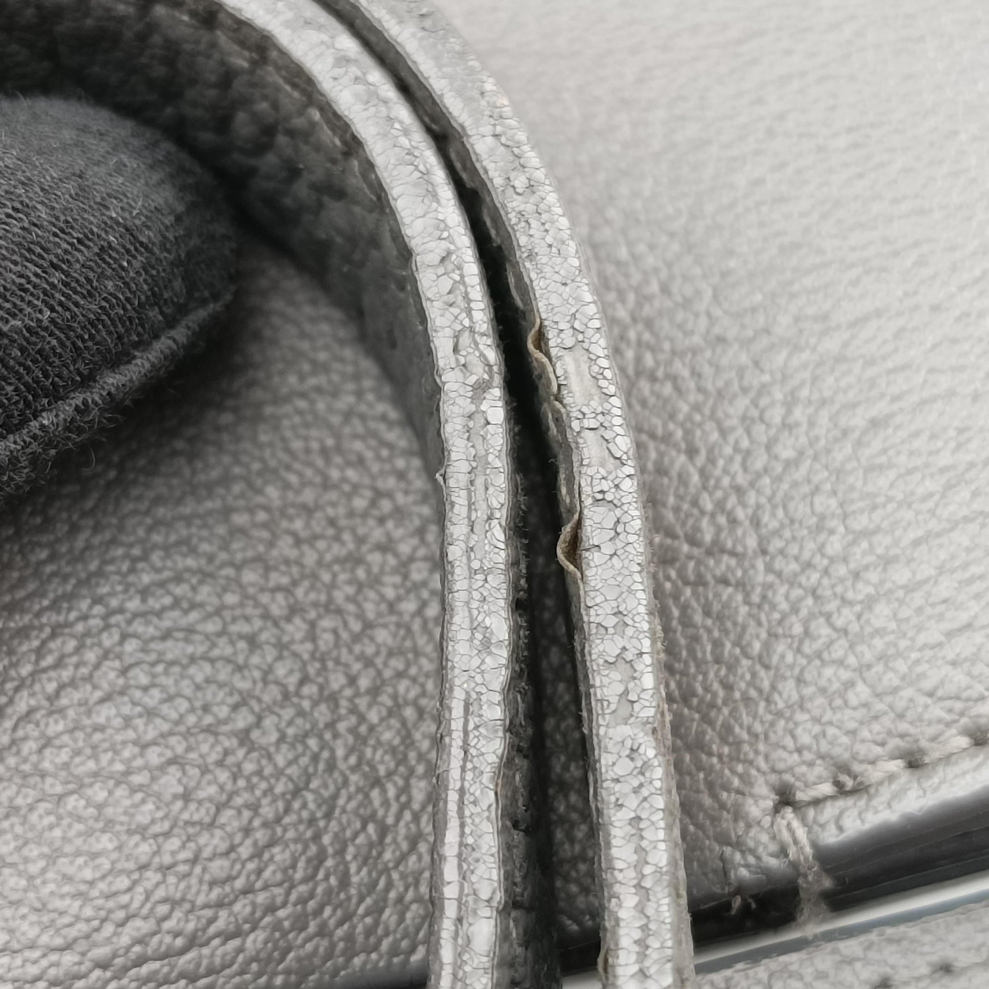 Pre-owned Yves Saint Laurent Shopper Grey Leather 600281 shoulderbag | stylenewstar