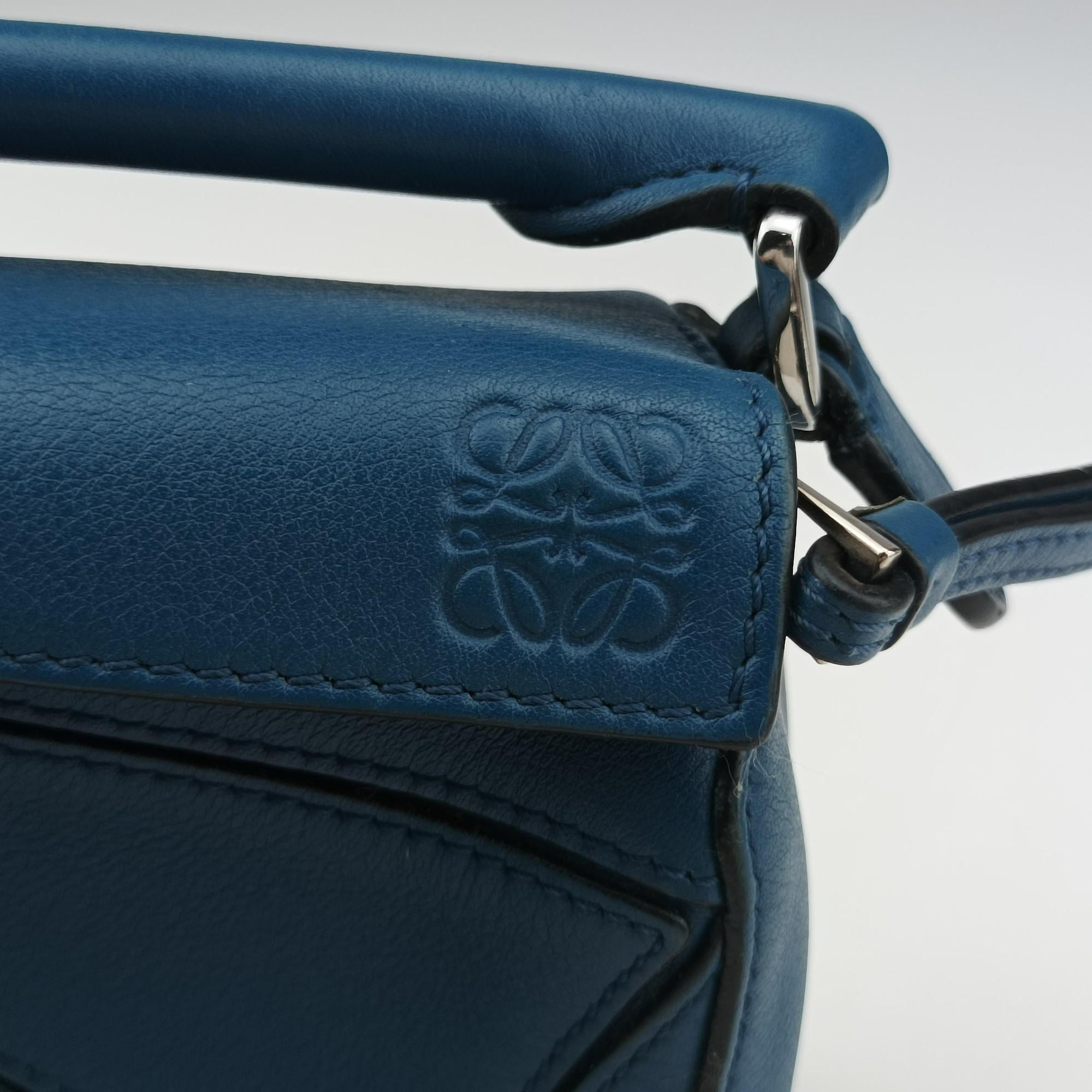 Puzzle mini Blue Leather Lot number unknownパズル ミニ ブルー レザー 製番不明