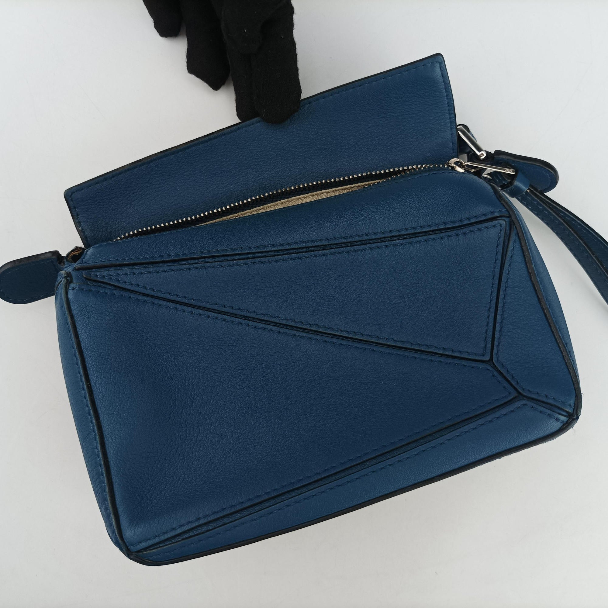 Puzzle mini Blue Leather Lot number unknownパズル ミニ ブルー レザー 製番不明