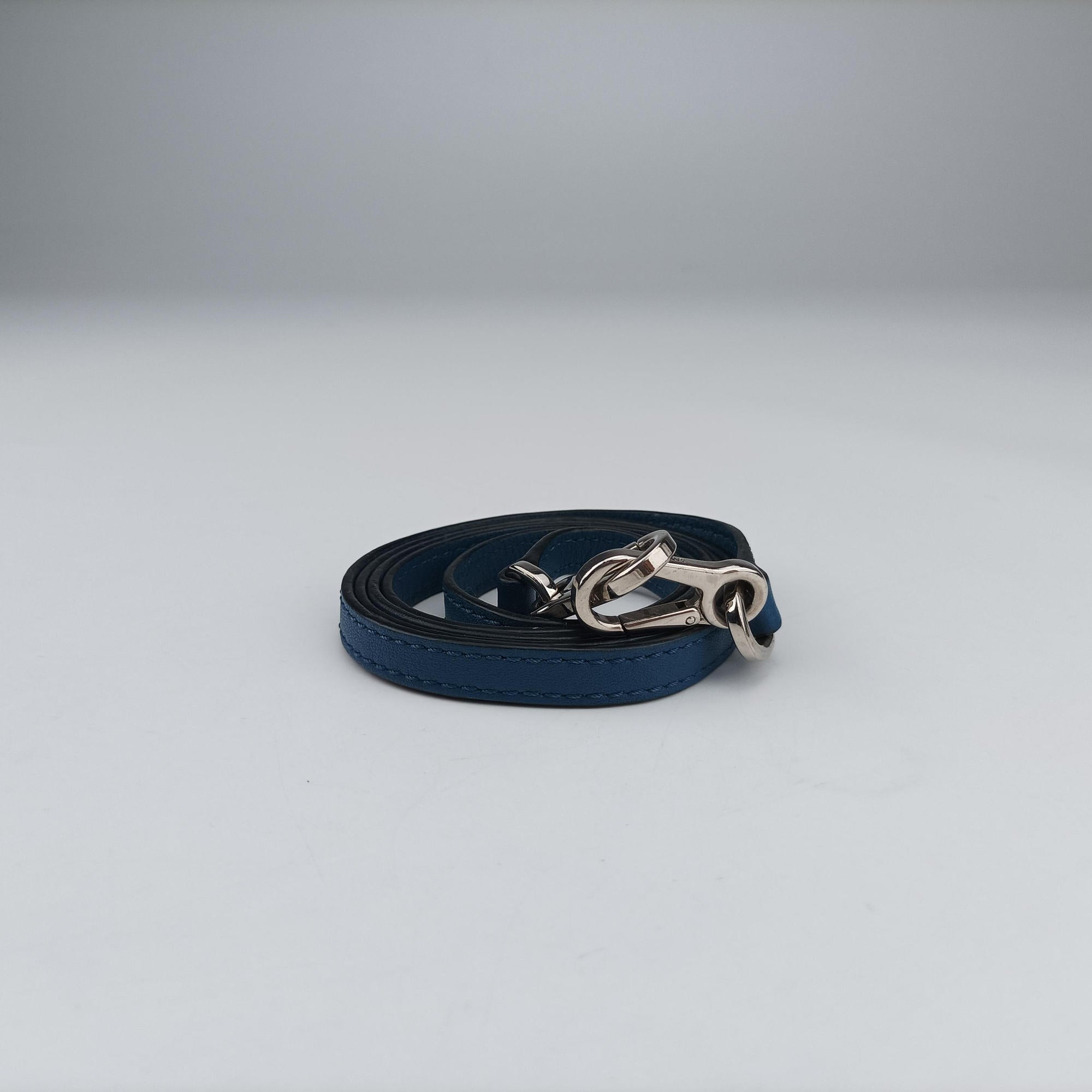 Puzzle mini Blue Leather Lot number unknownパズル ミニ ブルー レザー 製番不明