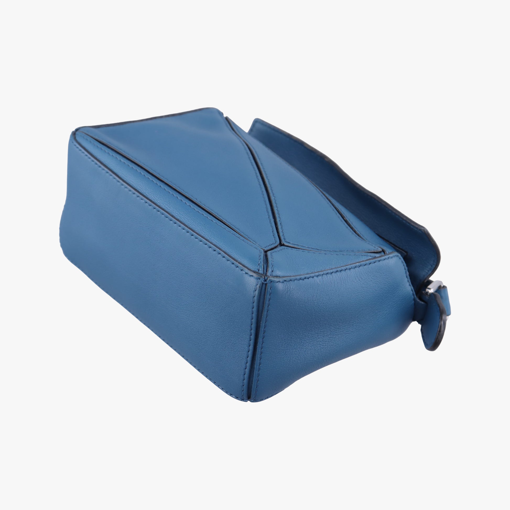 Puzzle mini Blue Leather Lot number unknownパズル ミニ ブルー レザー 製番不明