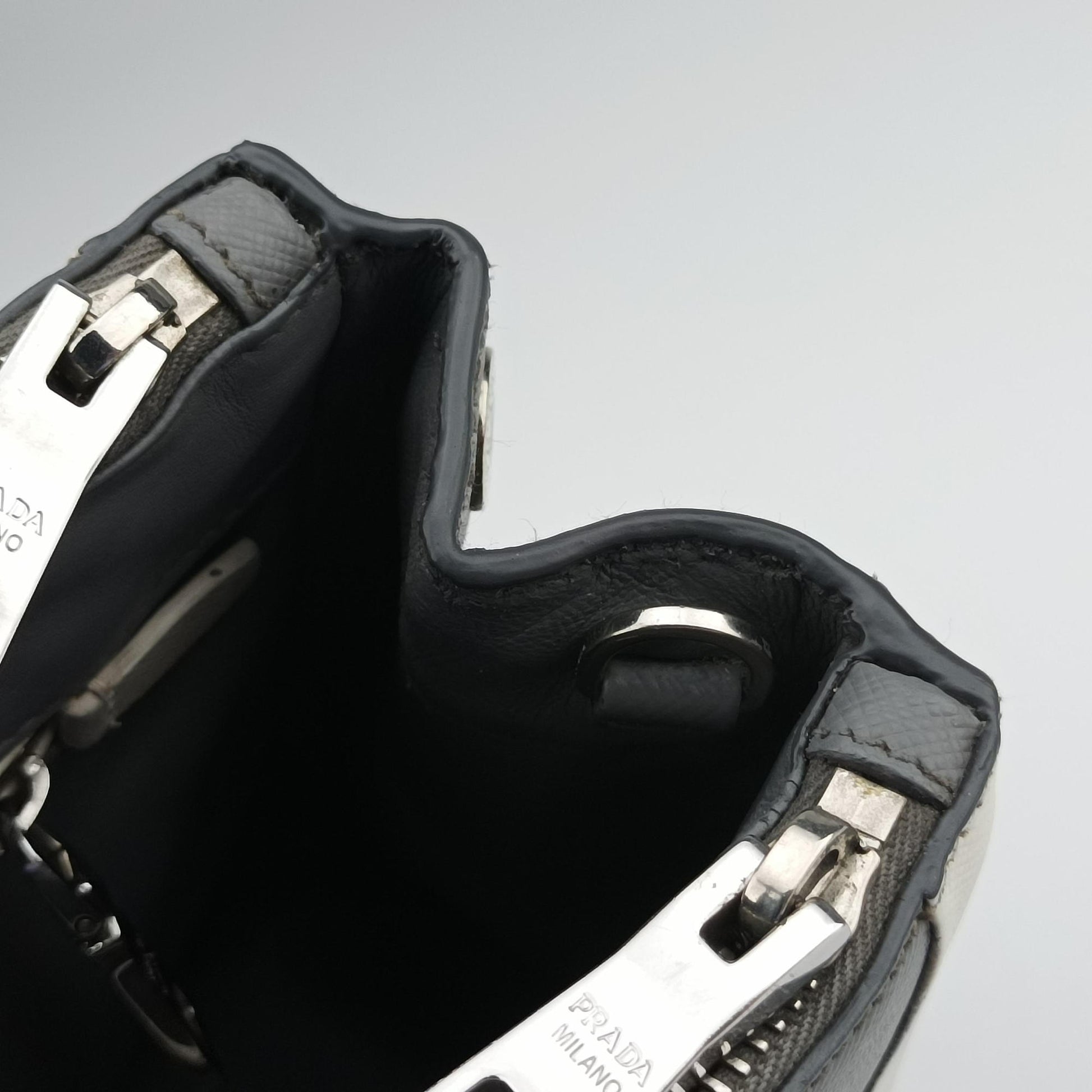 Pre-owned Prada Galleria White× Gray Saffiano Leather  shoulderbag | stylenewstar