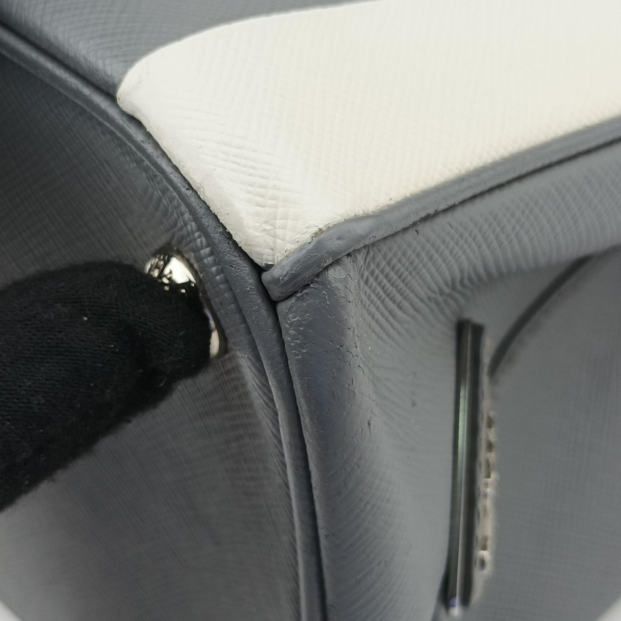 Pre-owned Prada Galleria White× Gray Saffiano Leather  shoulderbag | stylenewstar