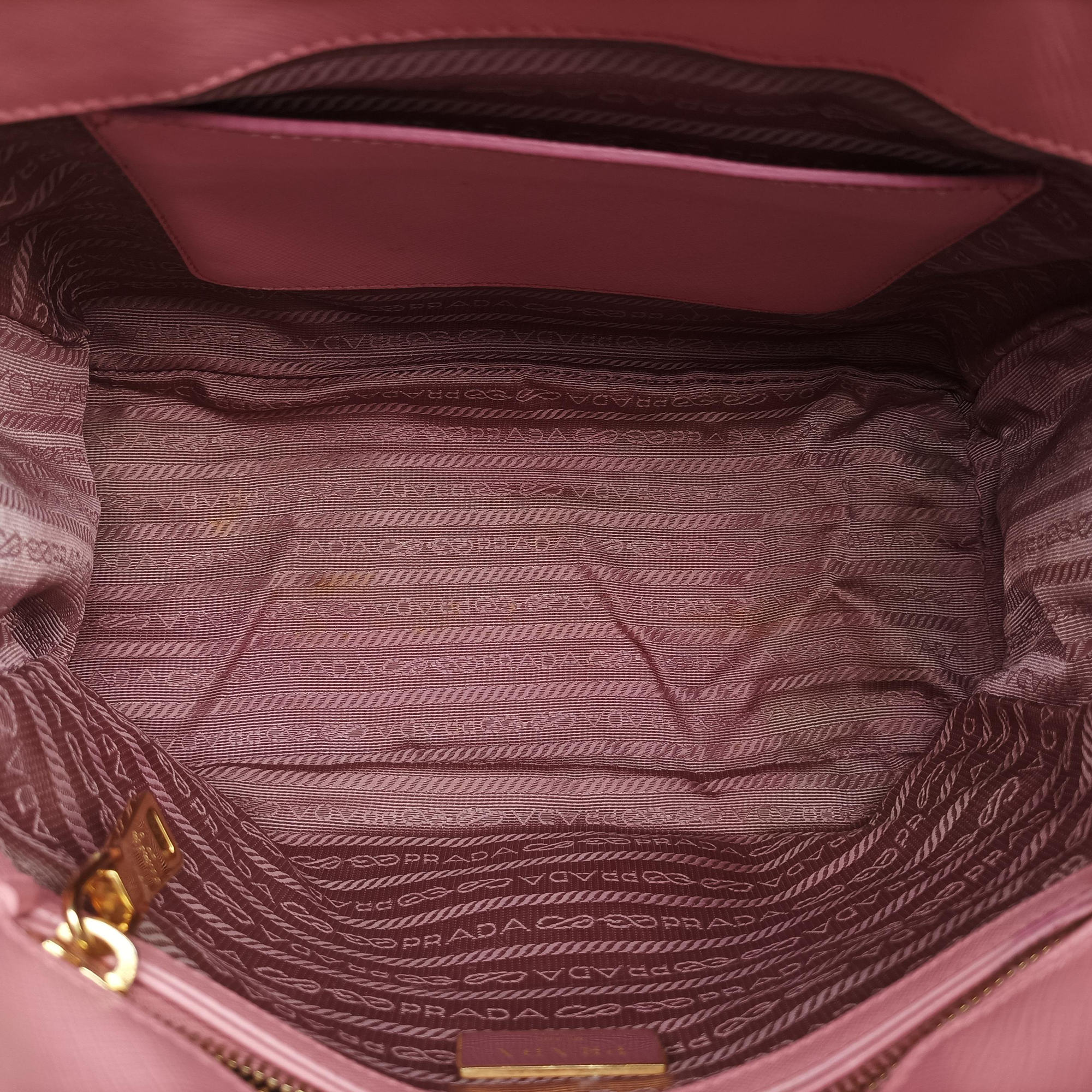 Galleria Pink SAFFIANO Leather BN1786 110 Pガレリア ピンク サフィアーノレザー BN1786 110 P