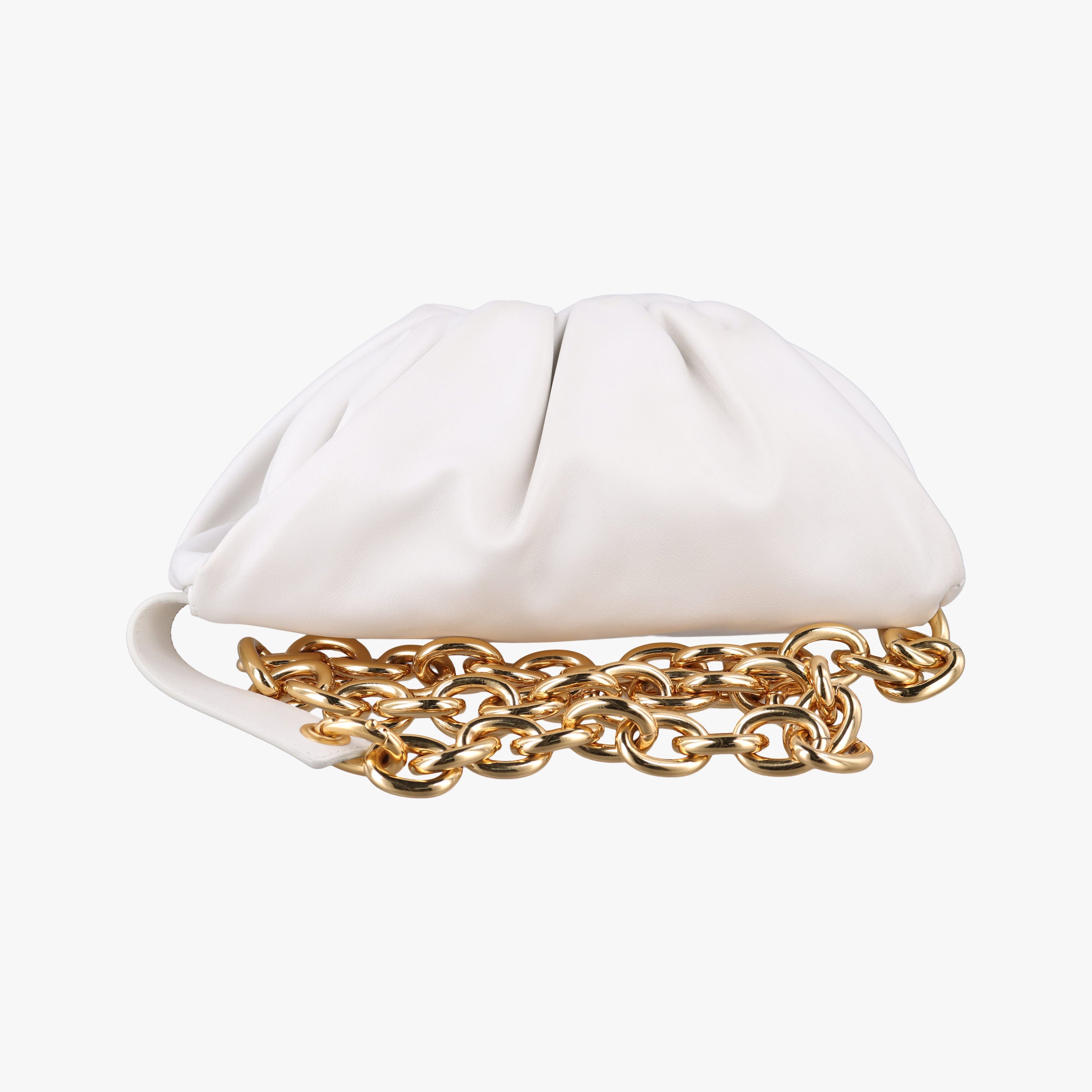 THE Chain Pouch White lambskin P01437586Fザ チェーンポーチ ホワイト ラムスキン P01437586F
