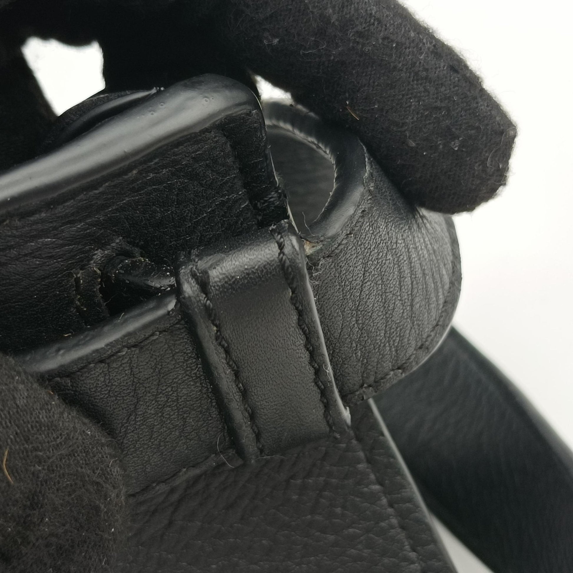 Secondhand Loewe hammock Black leather  shoulderbag | stylenewstar