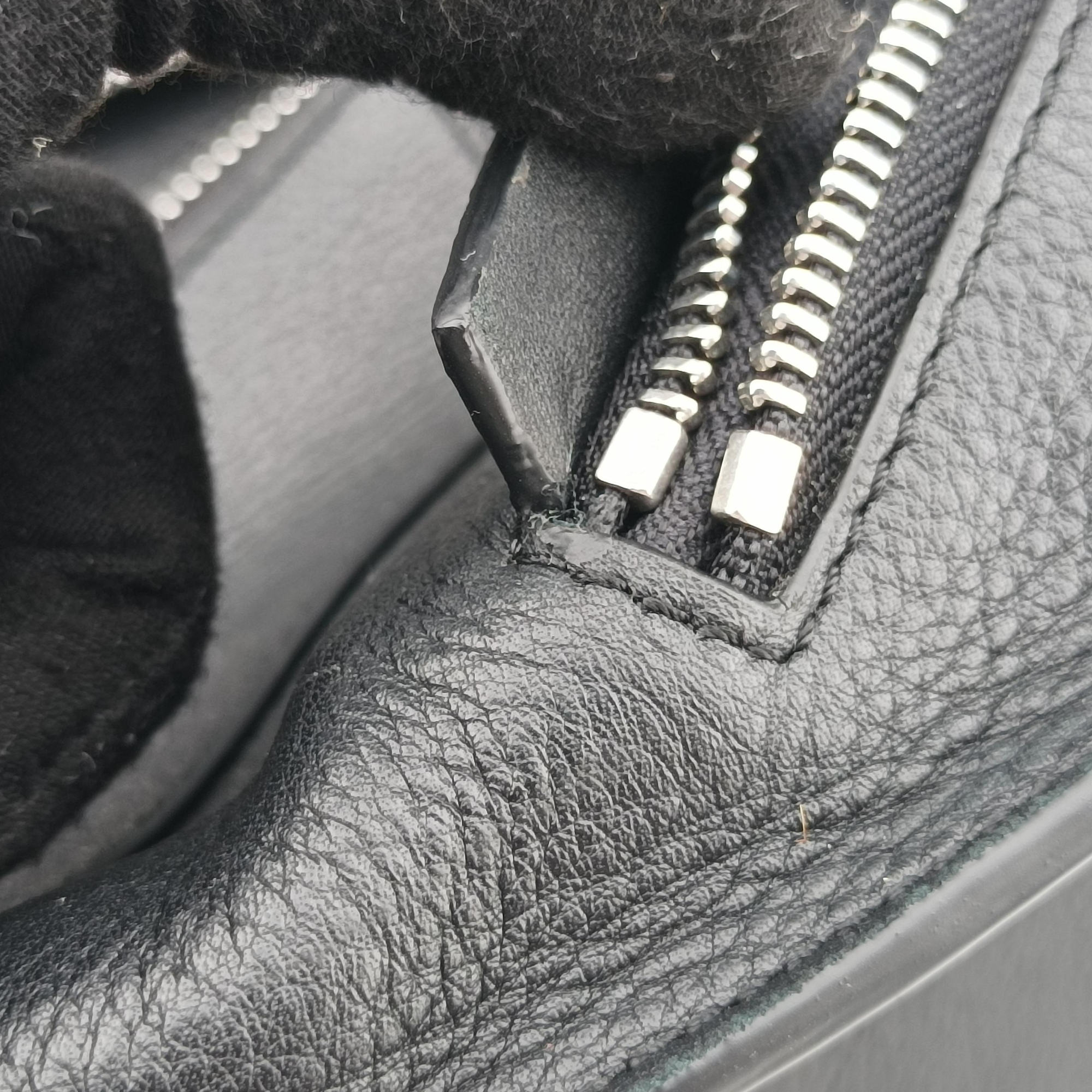 Secondhand Loewe hammock Black leather  shoulderbag | stylenewstar