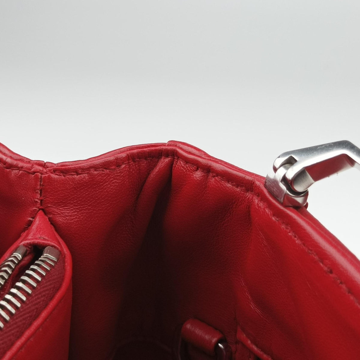Pre-owned Miu Miu Madras Pink × Red Leather  shoulderbag | stylenewstar
