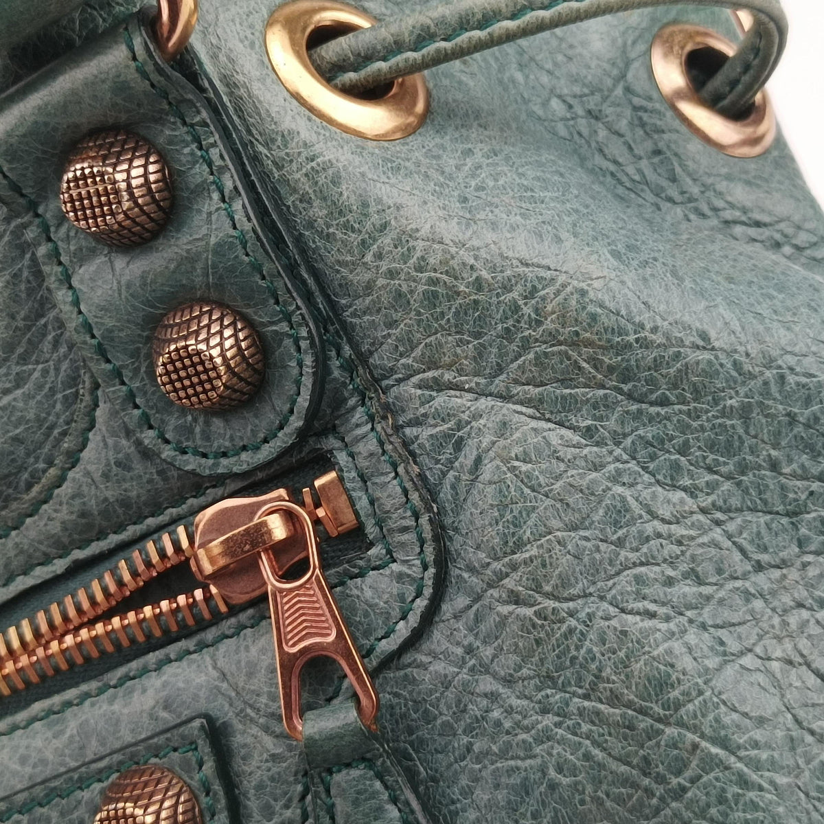 Mini Pompon Green lambskin 250920.3040 1669 ミニポンポン グリーン ラムスキン 250920.3040 1669 