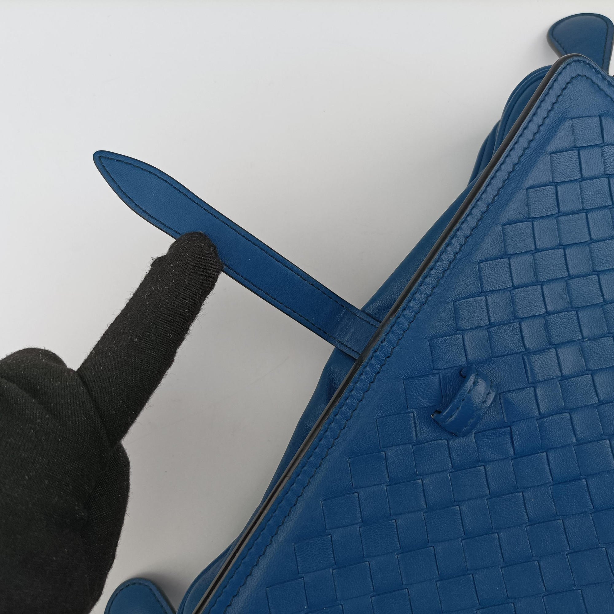 Intrecciato Blue lambskin B05728435Gイントレチャート ブルー ラムスキン B05728435G