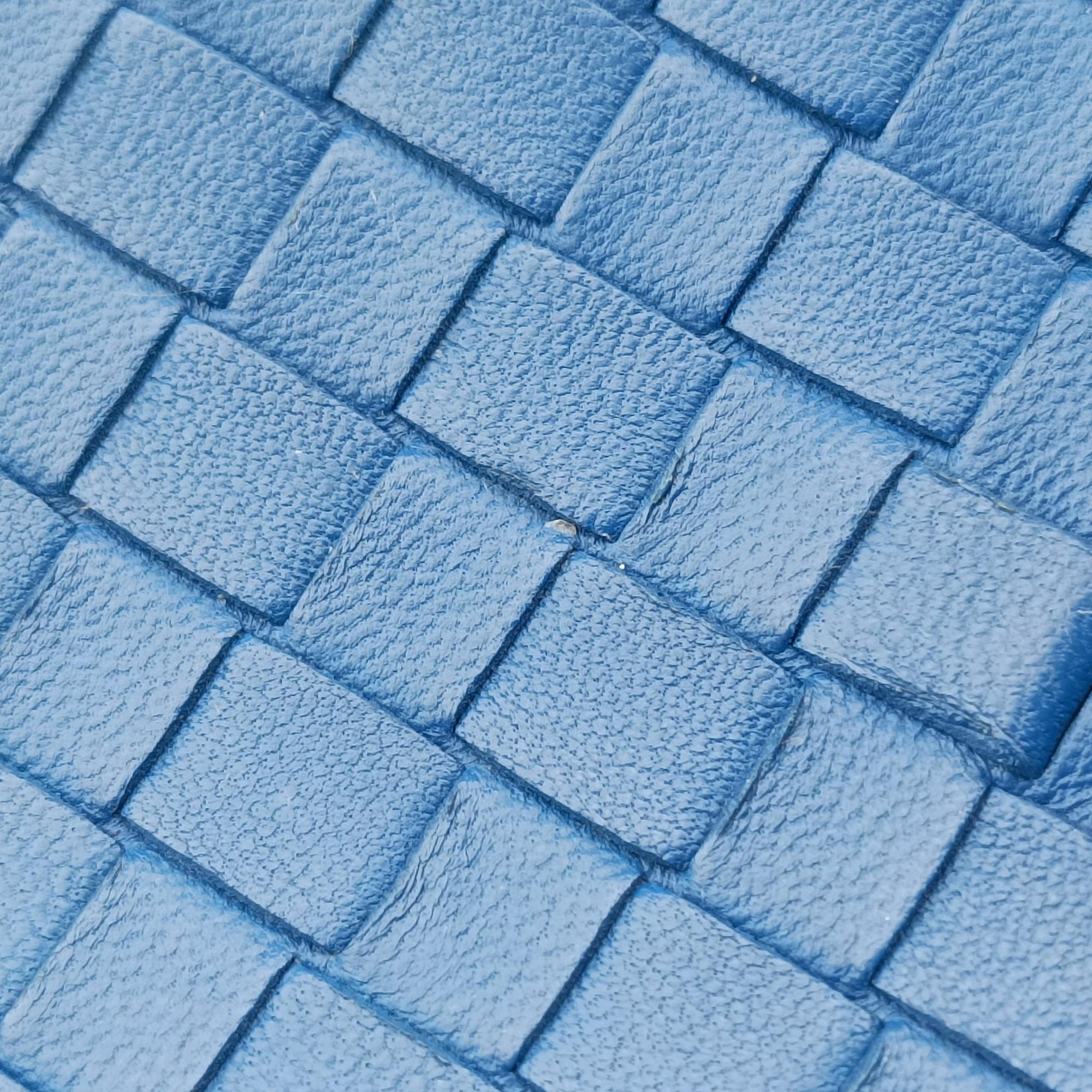 Intrecciato Blue lambskin B05728435Gイントレチャート ブルー ラムスキン B05728435G