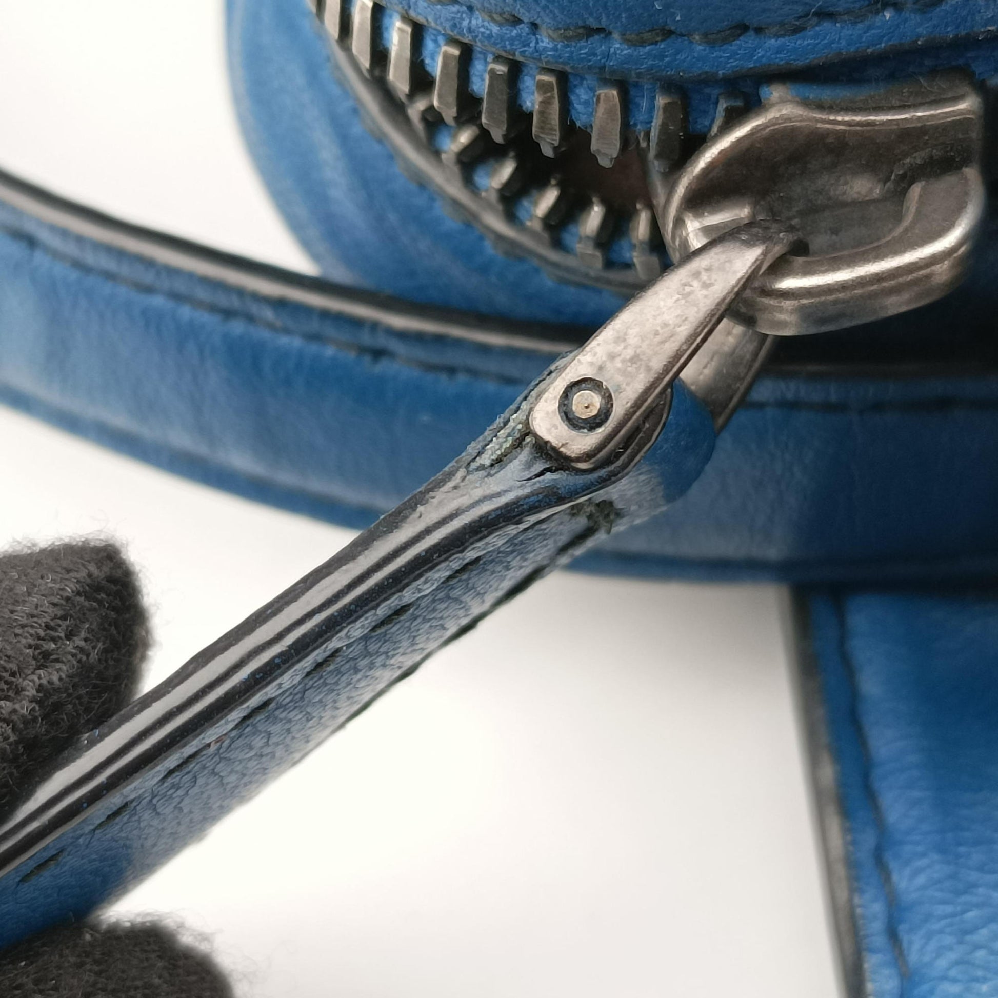Intrecciato Blue lambskin B05728435Gイントレチャート ブルー ラムスキン B05728435G