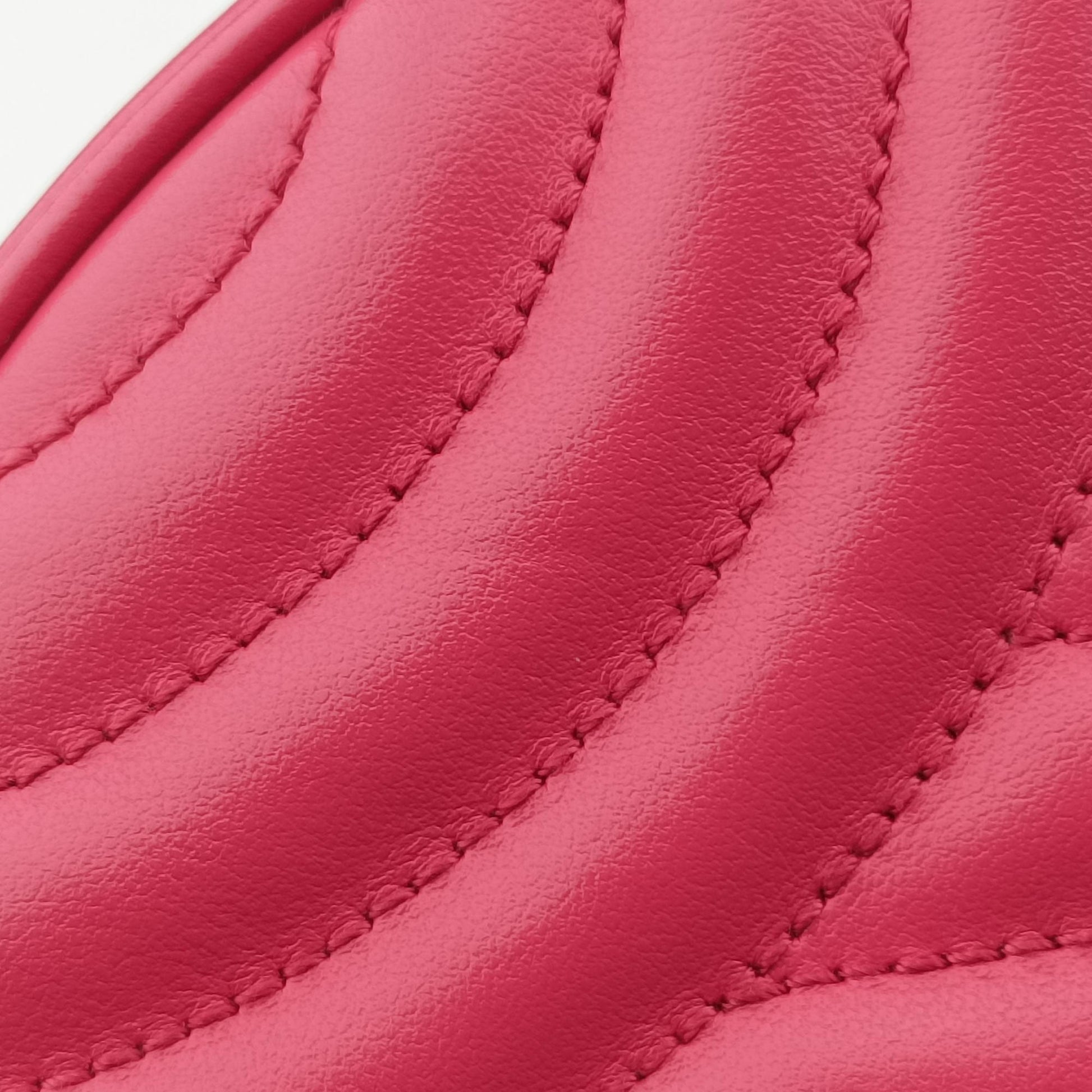 Impunture Diagramme Oval Pink leather 1BH131 7/10ダイアグラム ピンク レザー 1BH131 7/10