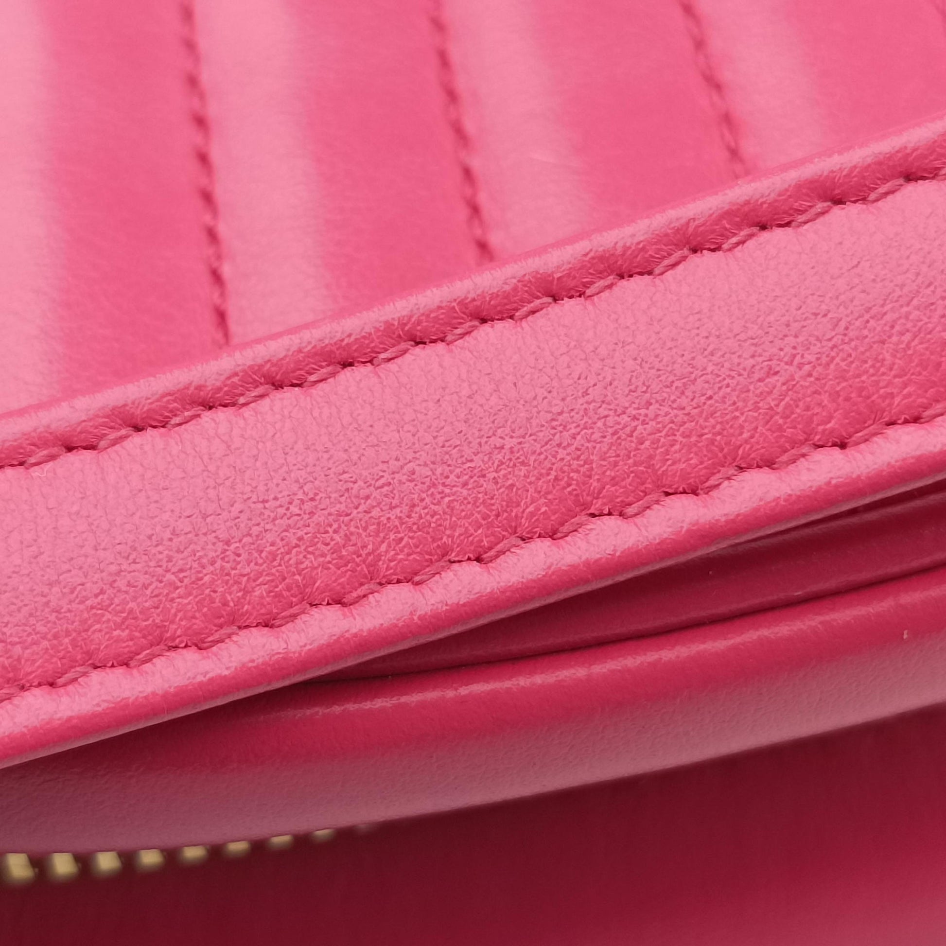 Impunture Diagramme Oval Pink leather 1BH131 7/10ダイアグラム ピンク レザー 1BH131 7/10