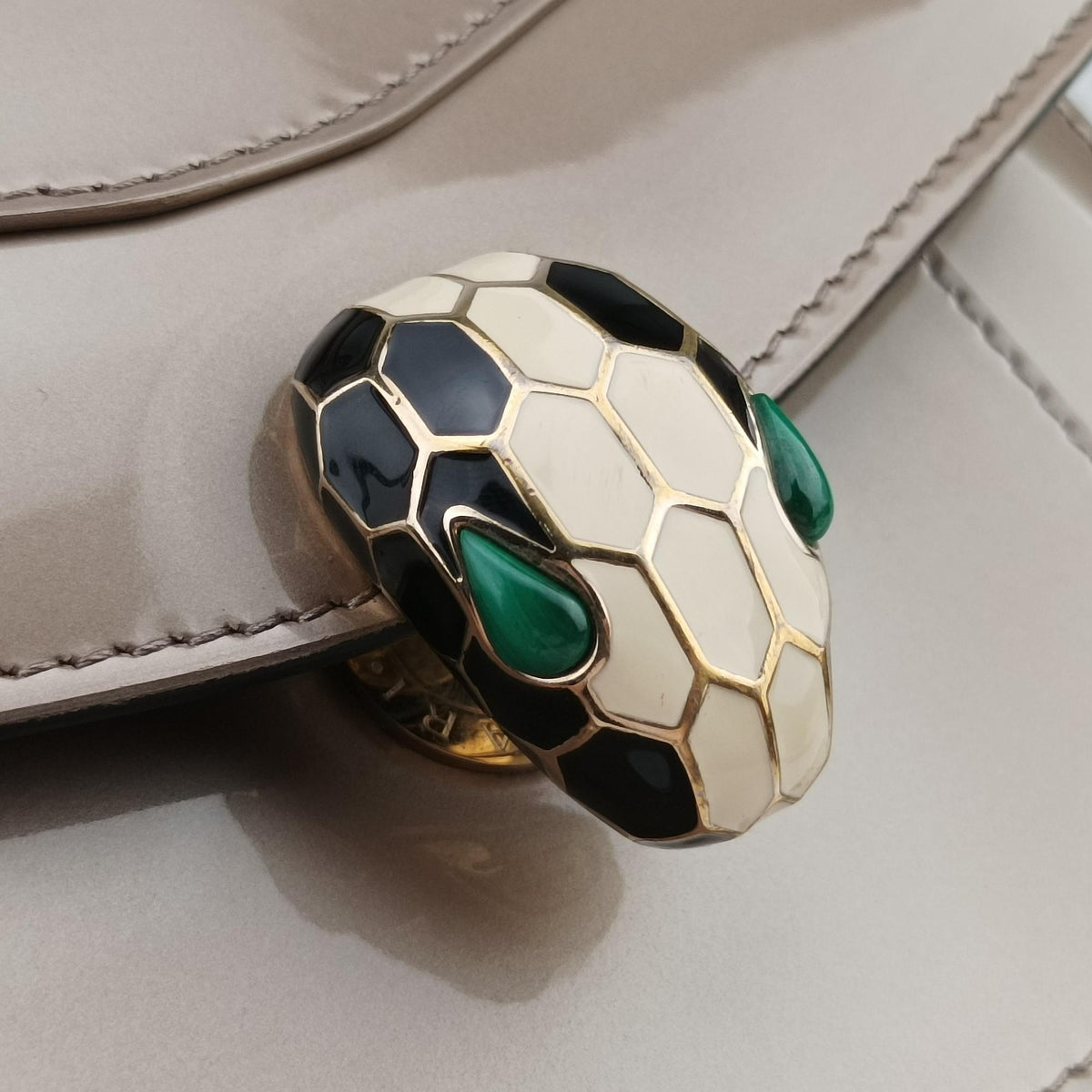 SERPENTI FOREVER Golden Patent EK.D18.281217セルペンティ フォーエバー ゴールド パテント EK.D18.281217