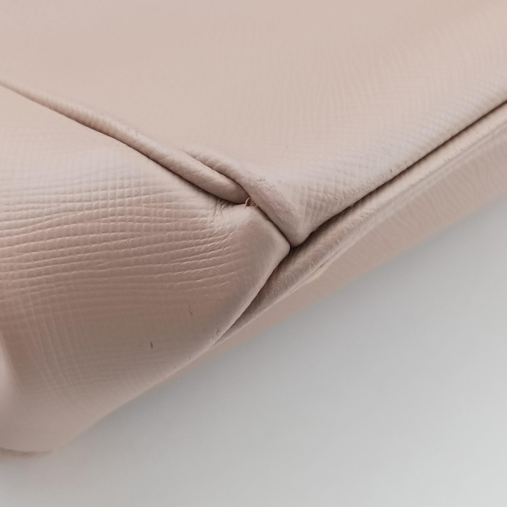 Galleria Pink SAFFIANO Leather BN1786 31/Jガレリア ピンク サフィアーノレザー BN1786 31/J
