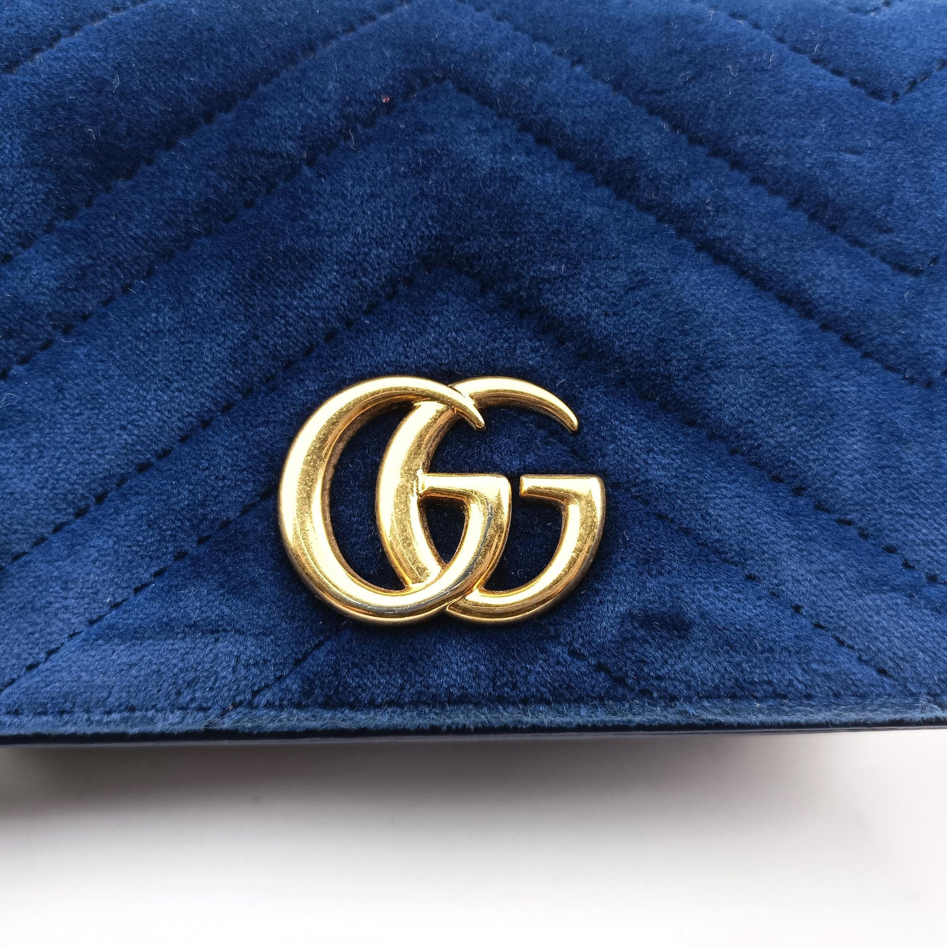 Secondhand Gucci GG Marmont Blue velour 488426 shoulderbag | stylenewstar
