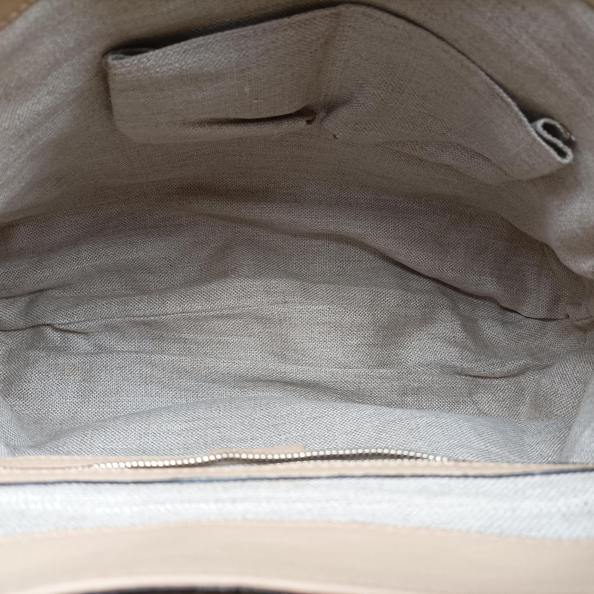 Marrakech Beige Leather 257021 C011091645マラケシュ Gチャーム ベージュ レザー 257021 C011091645