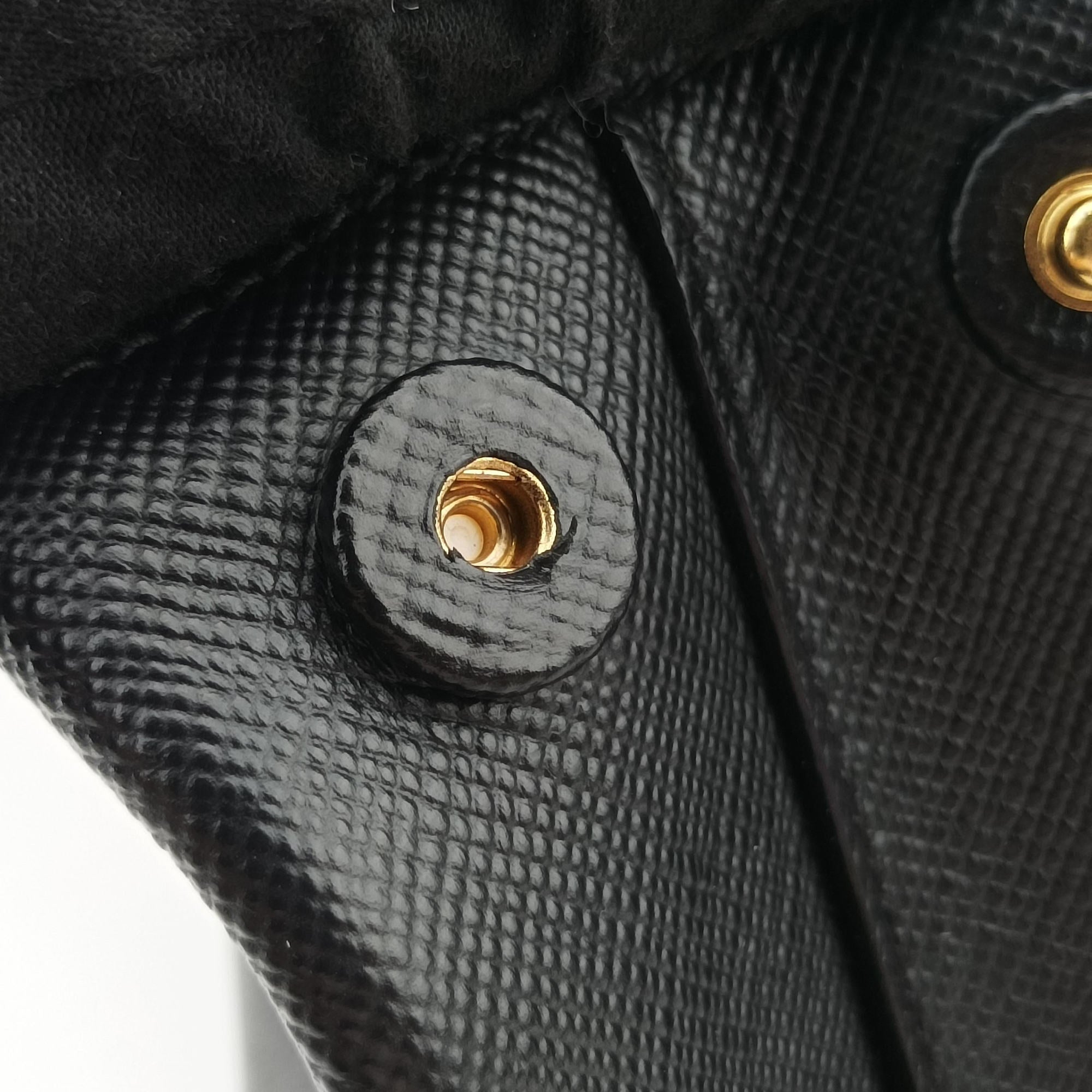 Vintage Prada Double Cuir Black SAFFIANO Leather B2756T handbag | stylenewstar