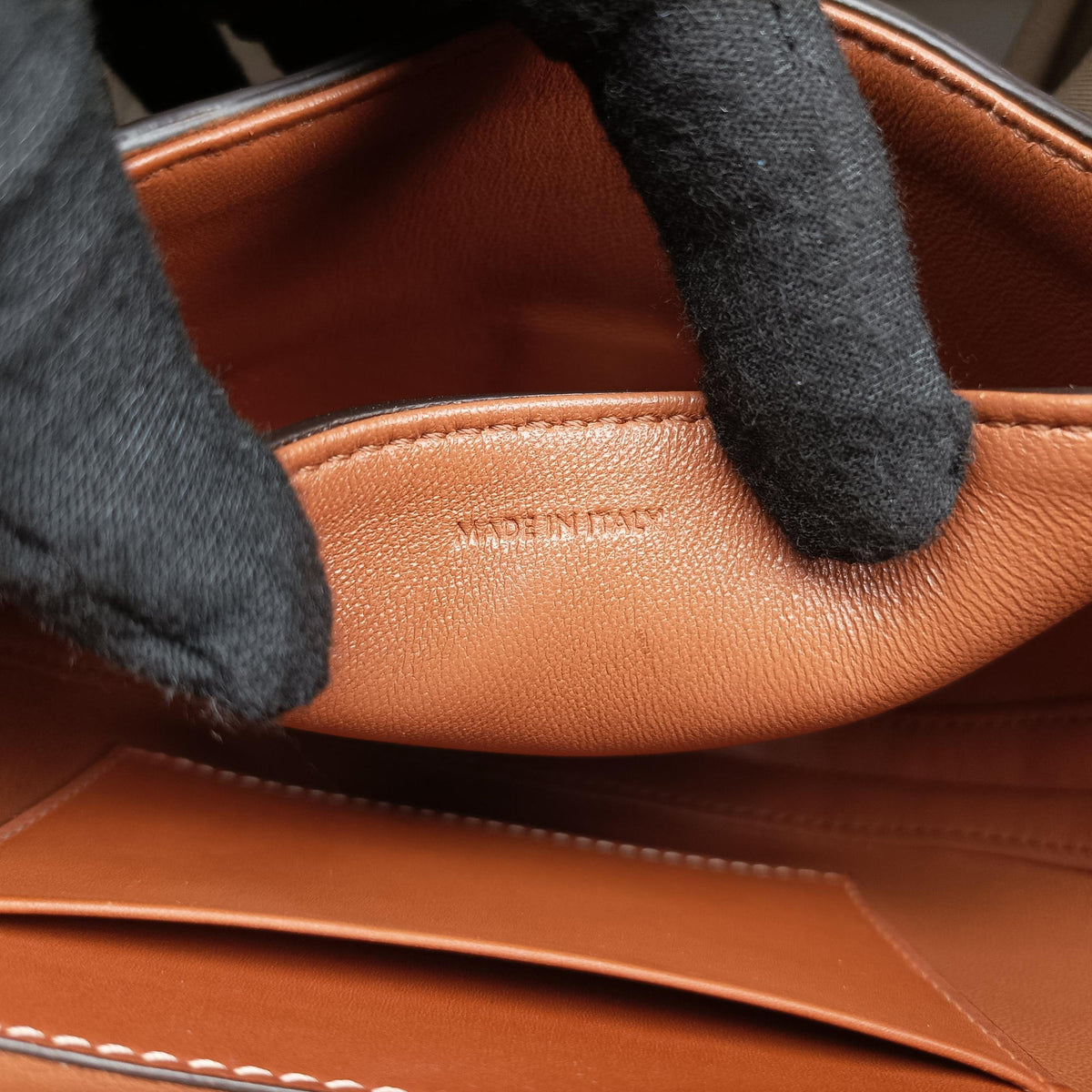 Besace 16 Small Brown Leather W-SL-2 U-GM-1119ベサス16スモール ブラウン レザー W-SL-2 U-GM-1119