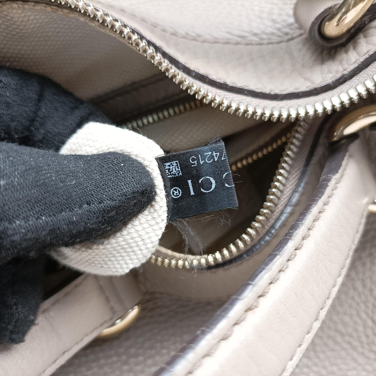 Pre-owned Gucci Soho Cerarus Grey Leather 282302 handbag | stylenewstar