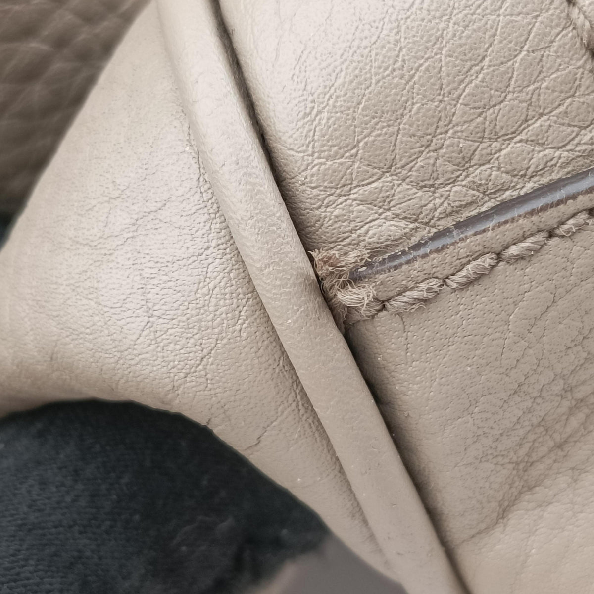 Pre-owned Gucci Soho Cerarus Grey Leather 282302 handbag | stylenewstar