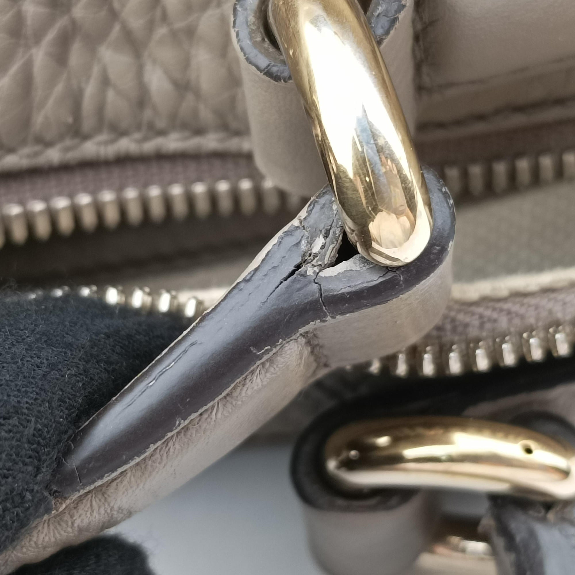 Pre-owned Gucci Soho Cerarus Grey Leather 282302 handbag | stylenewstar