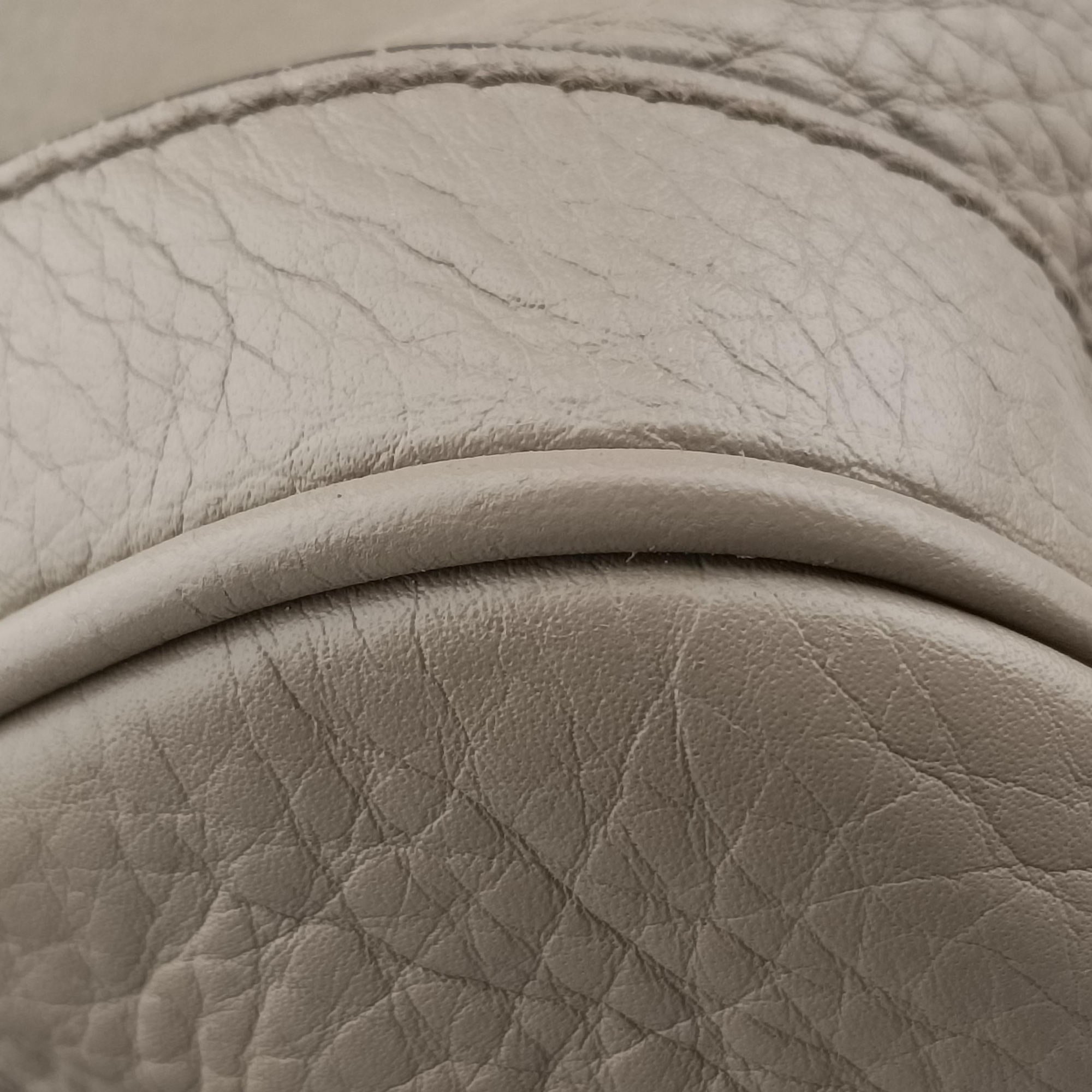 Pre-owned Gucci Soho Cerarus Grey Leather 282302 handbag | stylenewstar