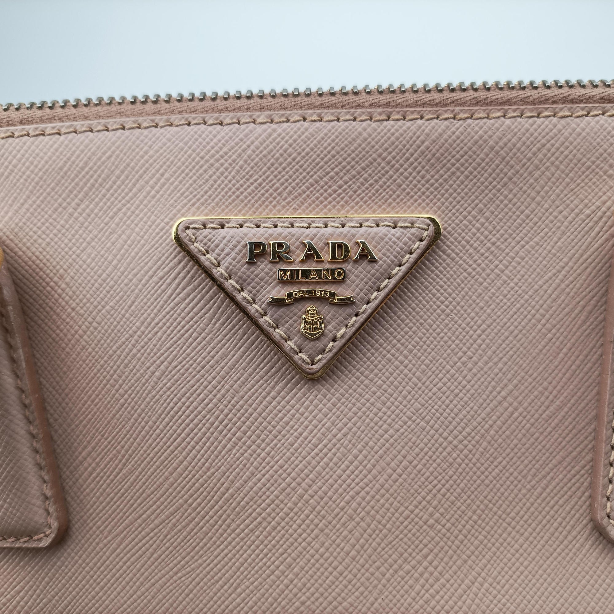 Vintage Prada Galleria Pink SAFFIANO Leather BN1874 shoulderbag | stylenewstar