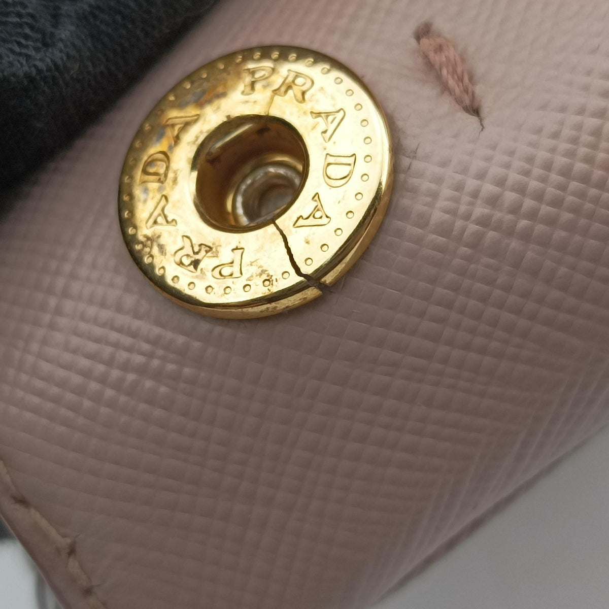 Vintage Prada Galleria Pink SAFFIANO Leather BN1874 shoulderbag | stylenewstar