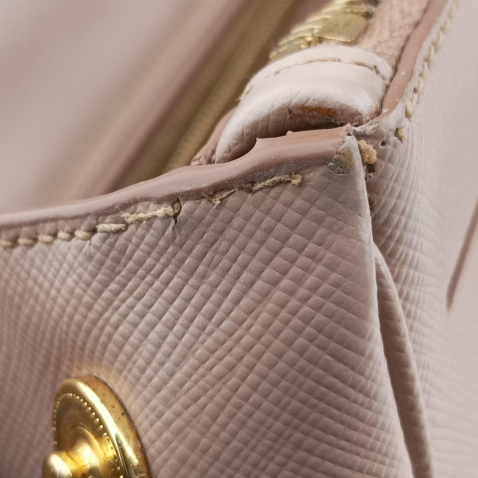 Vintage Prada Galleria Pink SAFFIANO Leather BN1874 shoulderbag | stylenewstar