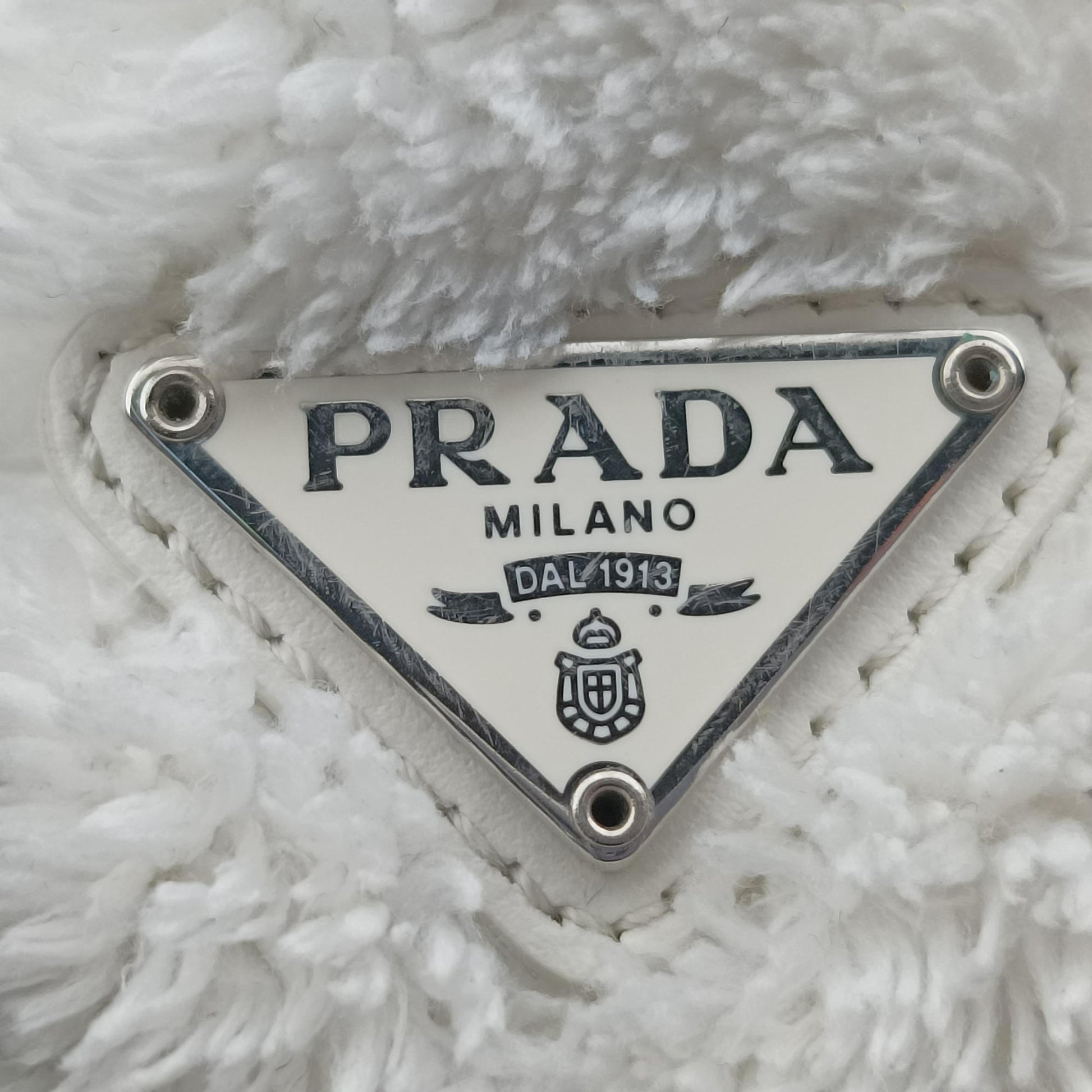 Pre-owned Prada Re-Edition2000 White Terry cloth 1NE515 handbag | stylenewstar
