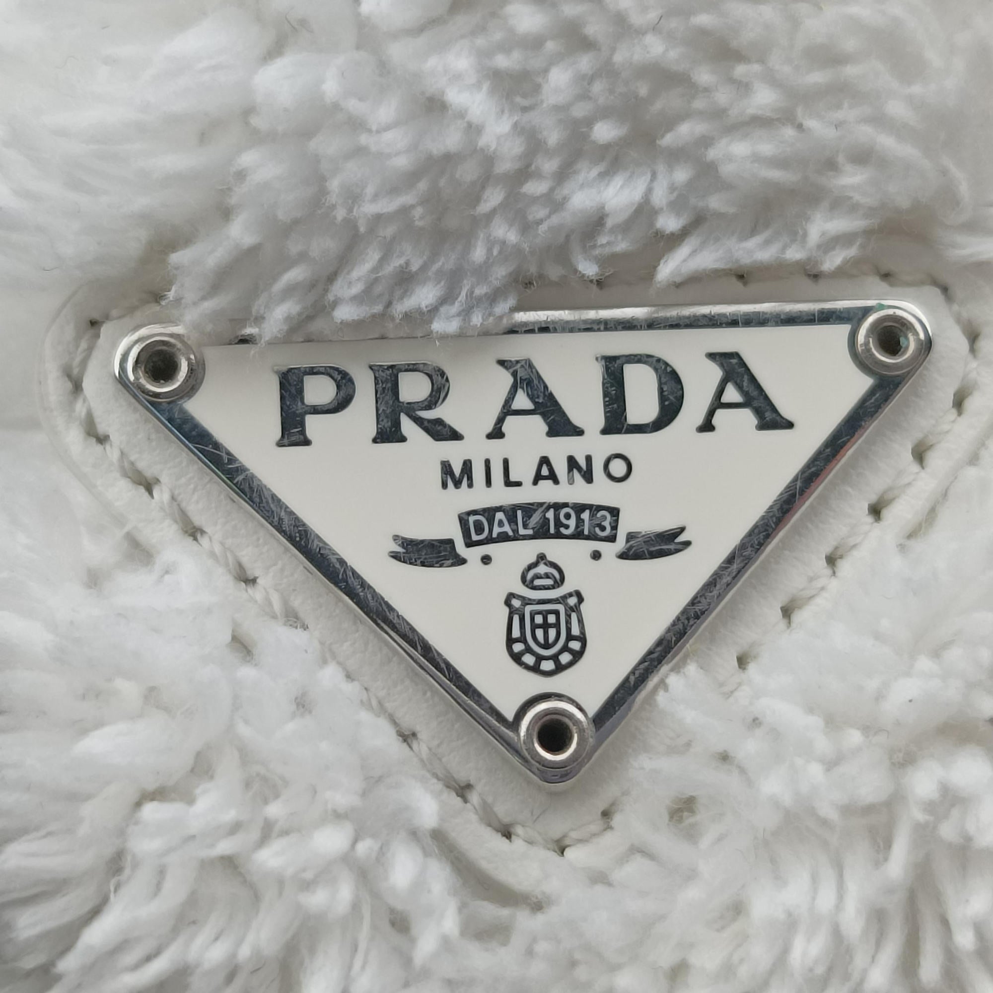 Pre-owned Prada Re-Edition2000 White Terry cloth 1NE515 handbag | stylenewstar