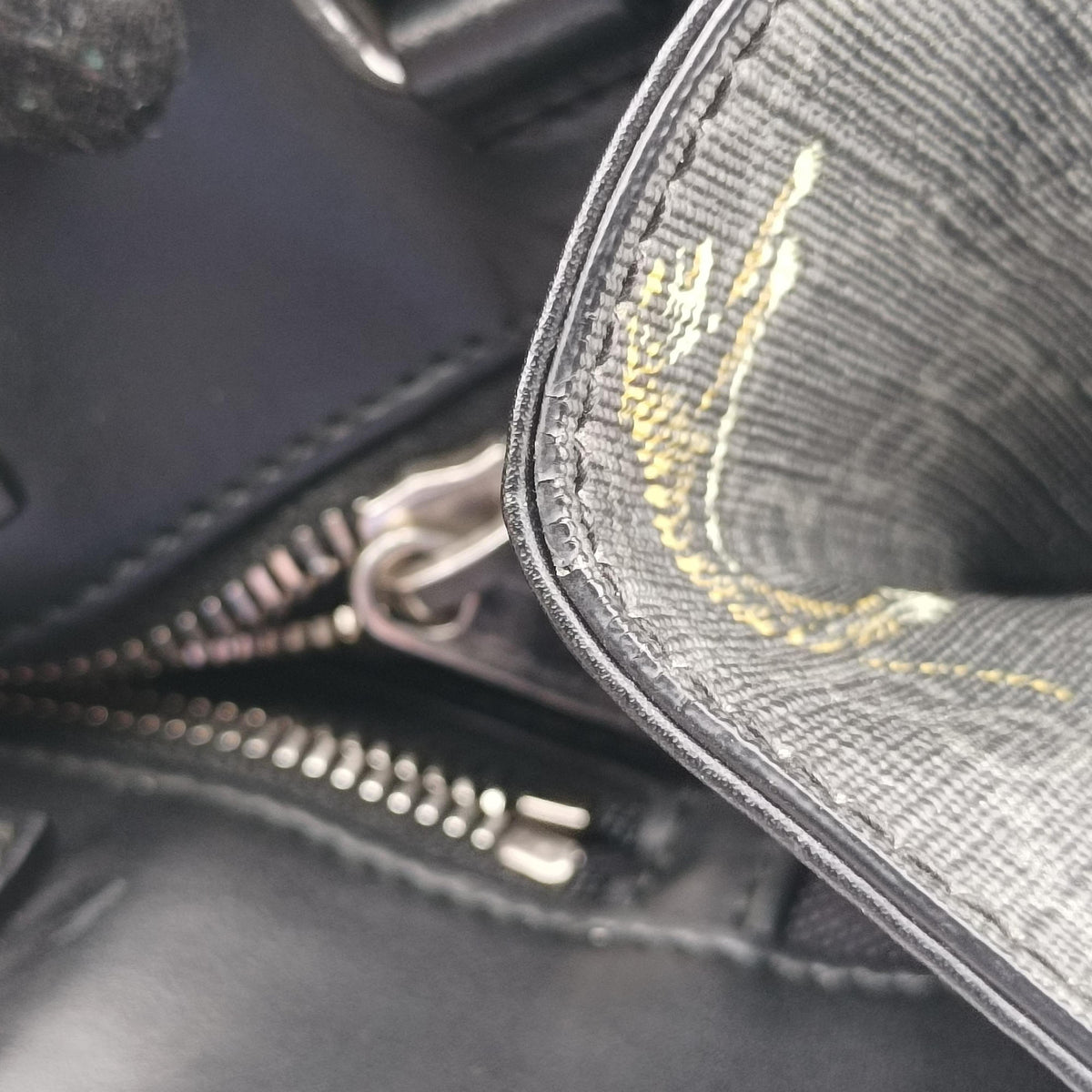 Pre-owned Gucci GG Supreme Tiger Black PVC coated canvas 495559 handbag | stylenewstar