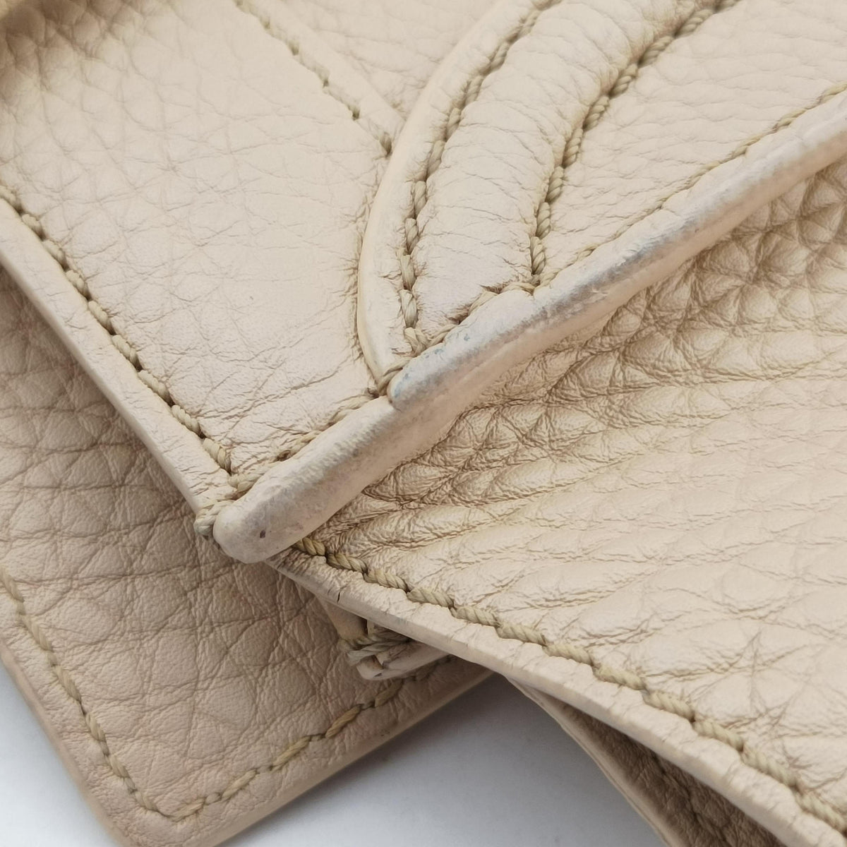 Pre-owned Celine luggage nano shopper Beige Leather  handbag | stylenewstar