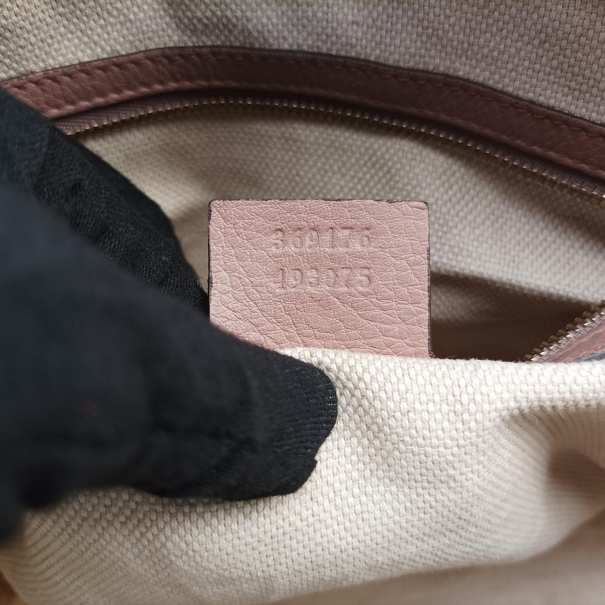 Soho Pink Leather 369176 D017269901ソーホー ピンク レザー 369176 D017269901