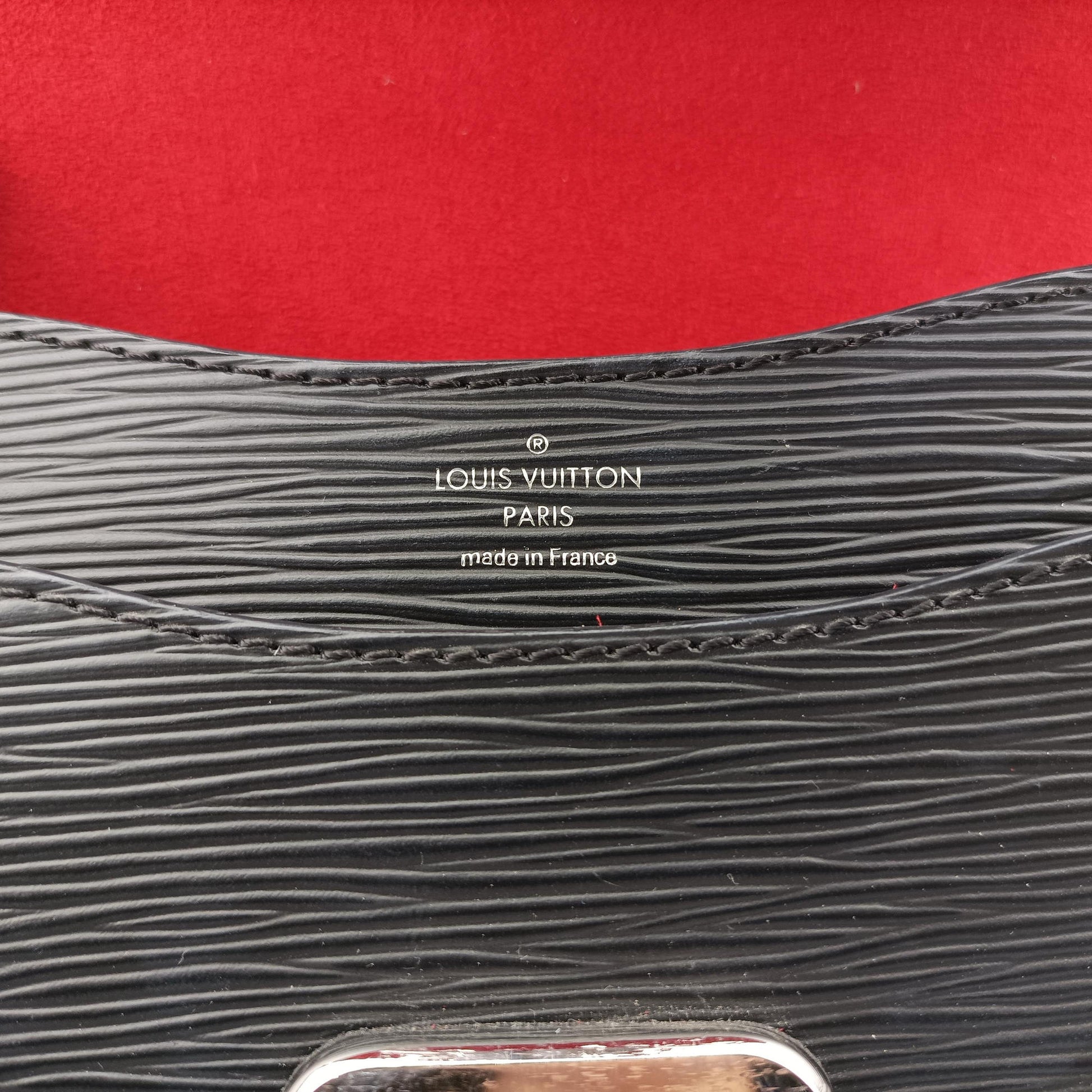 Vintage Louis Vuitton MONCEAU Red × Black Epi M55405 handbag | stylenewstar