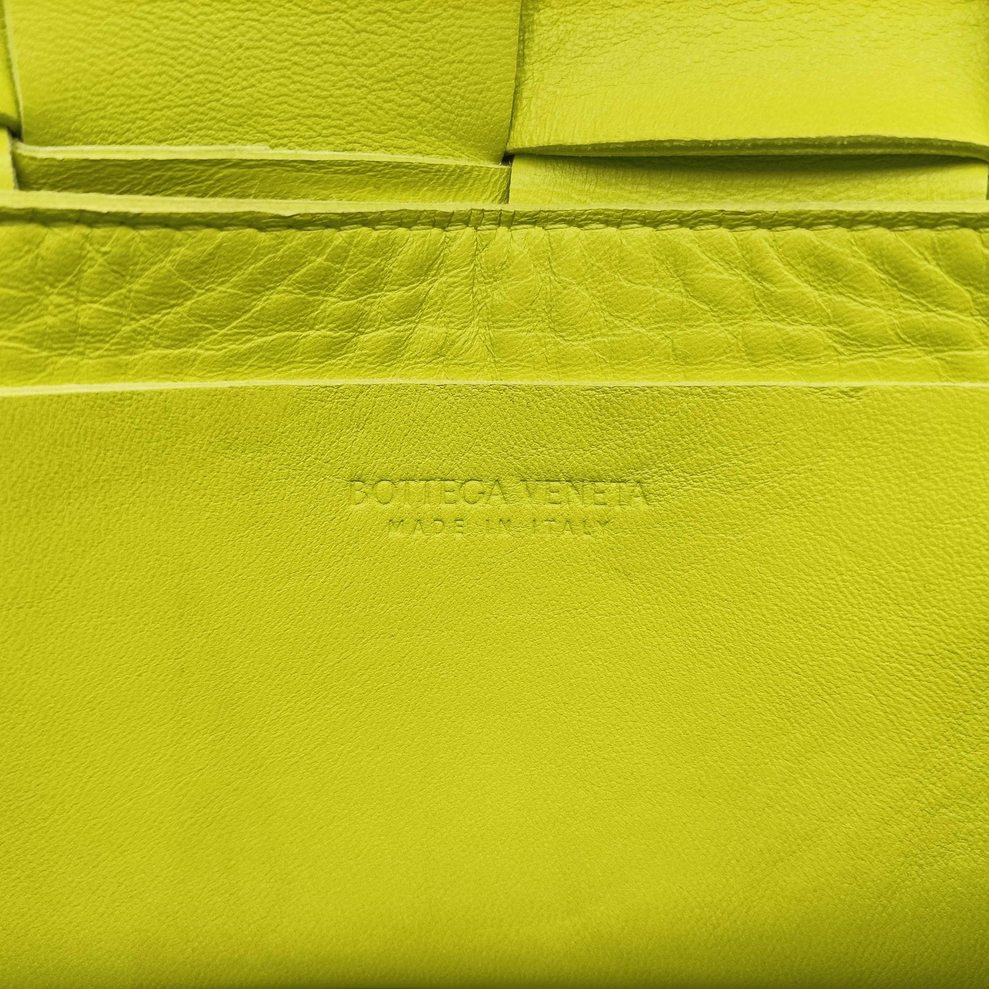 CASSETTE Green lambskin B09834635Tカセット グリーン ラムスキン B09834635T