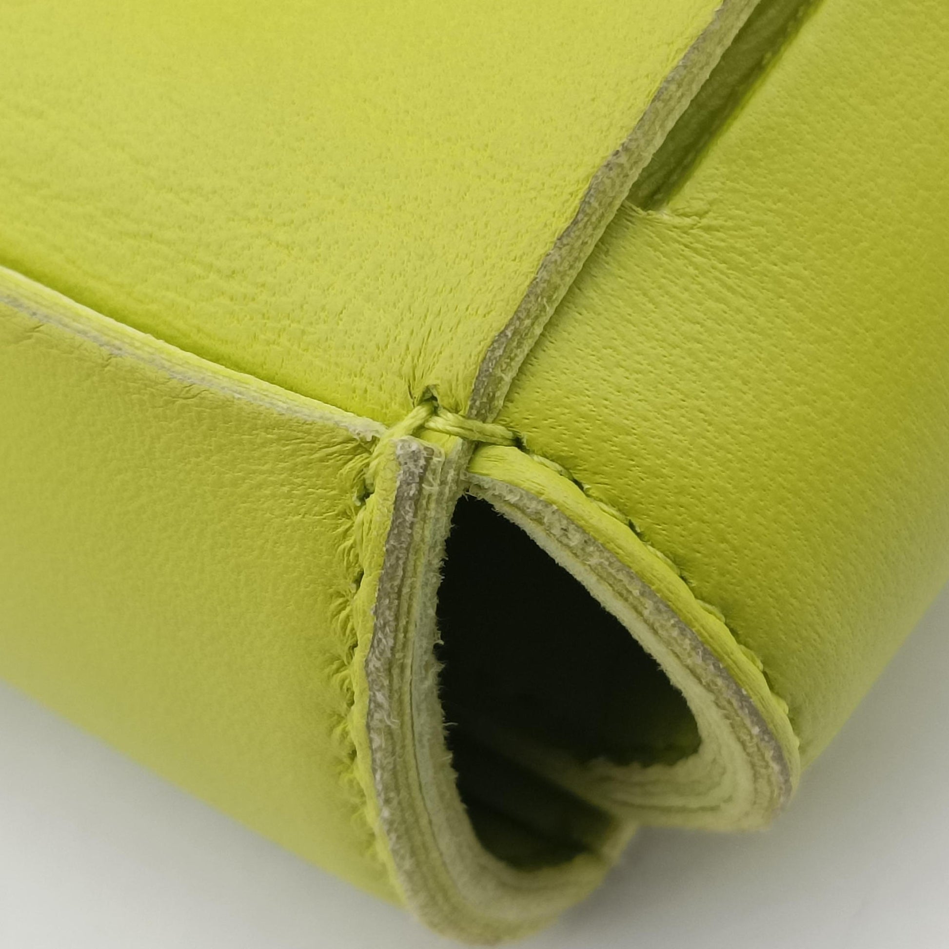 CASSETTE Green lambskin B09834635Tカセット グリーン ラムスキン B09834635T