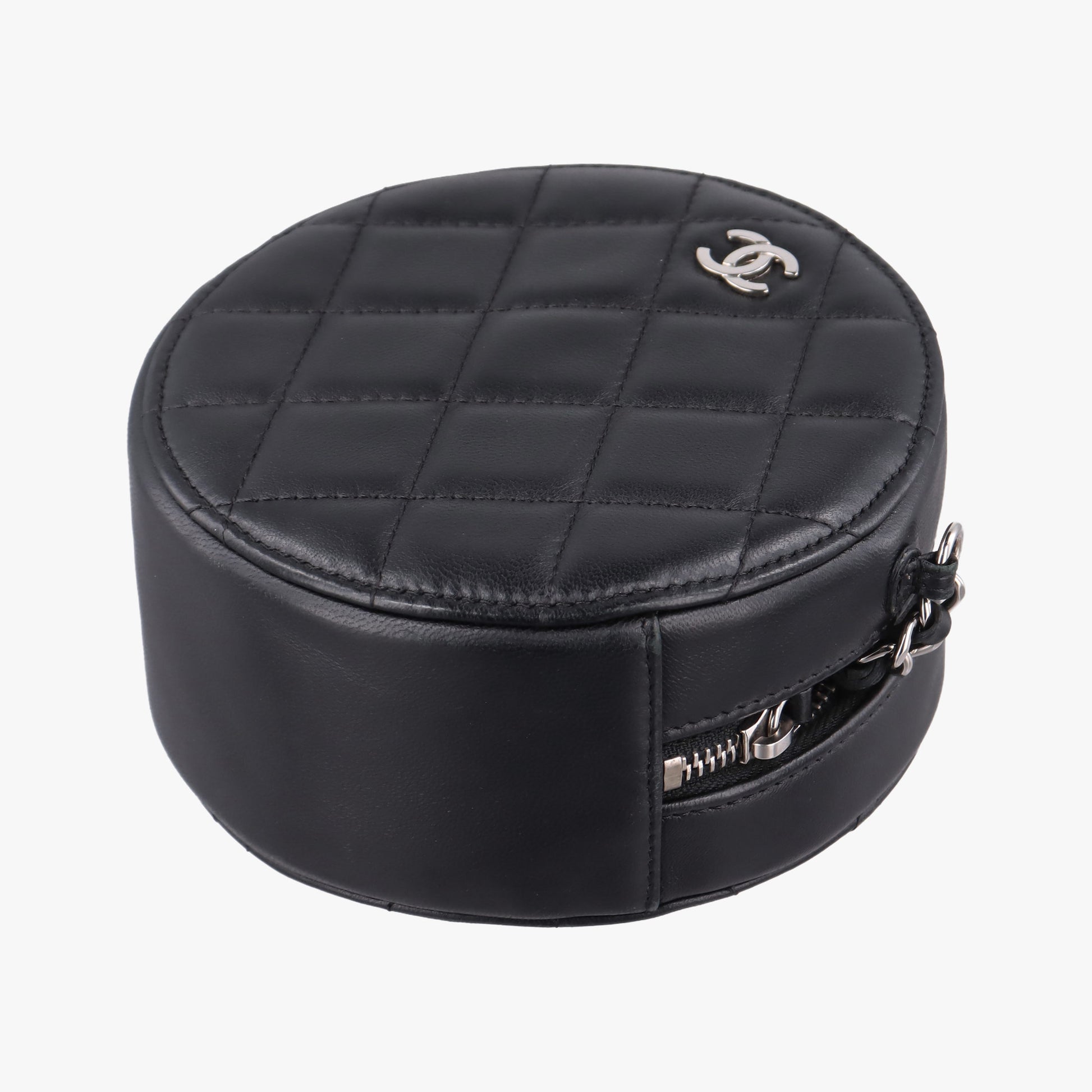 Matelasse Round Black lambskin AP0245 28493950マトラッセ ラウンド ブラック ラムスキン AP0245 28493950
