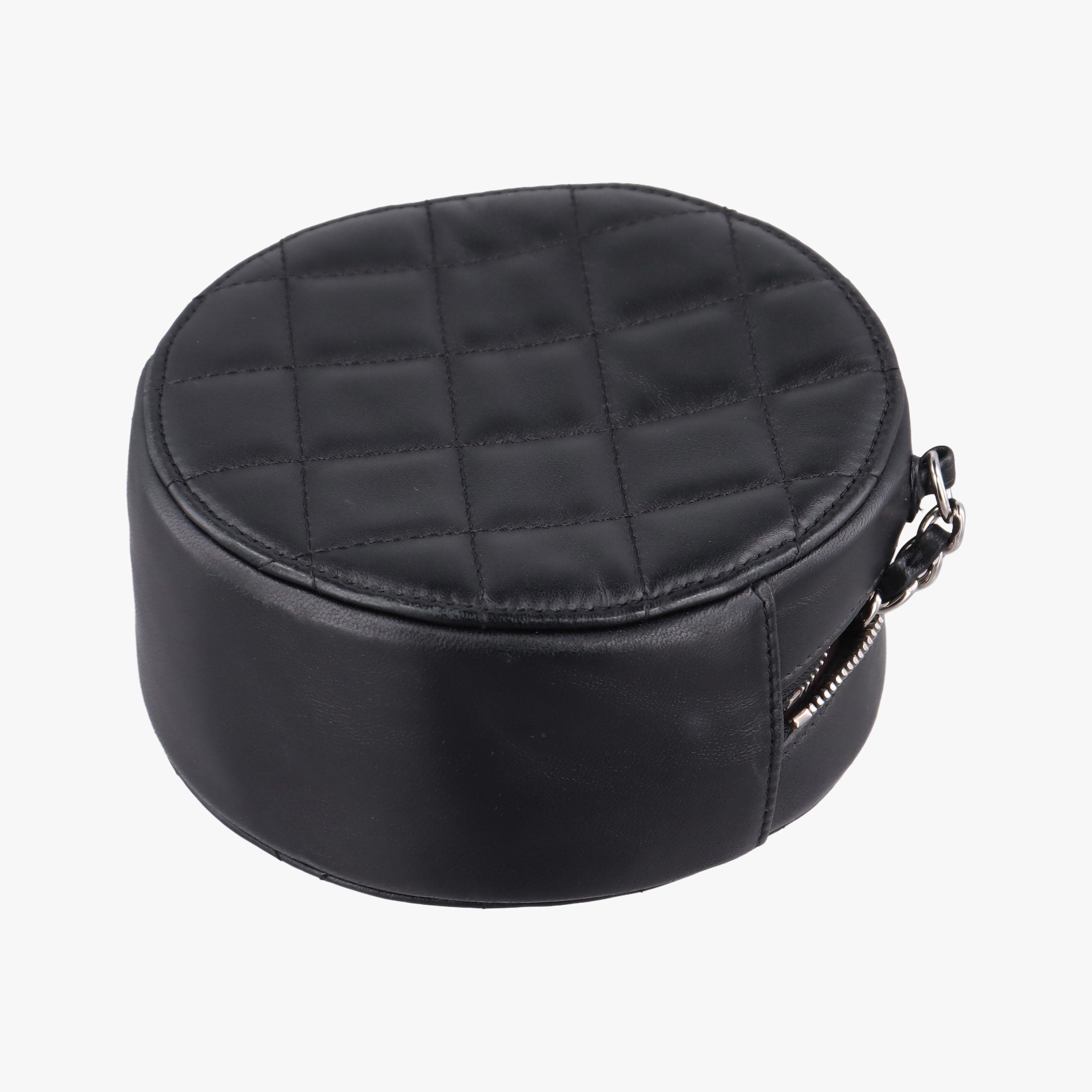 Matelasse Round Black lambskin AP0245 28493950マトラッセ ラウンド ブラック ラムスキン AP0245 28493950